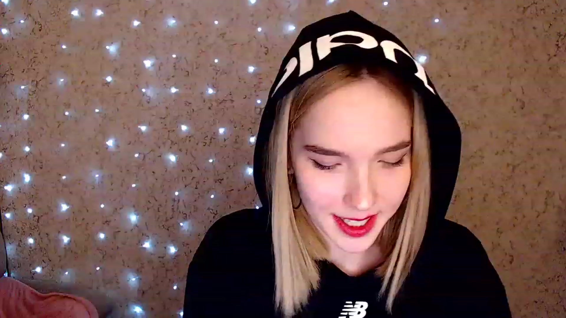 Gallery image thumbnail from EvaRockStar's myfreecams stream on, 12/08/2022, 14:24 image 17 of 20