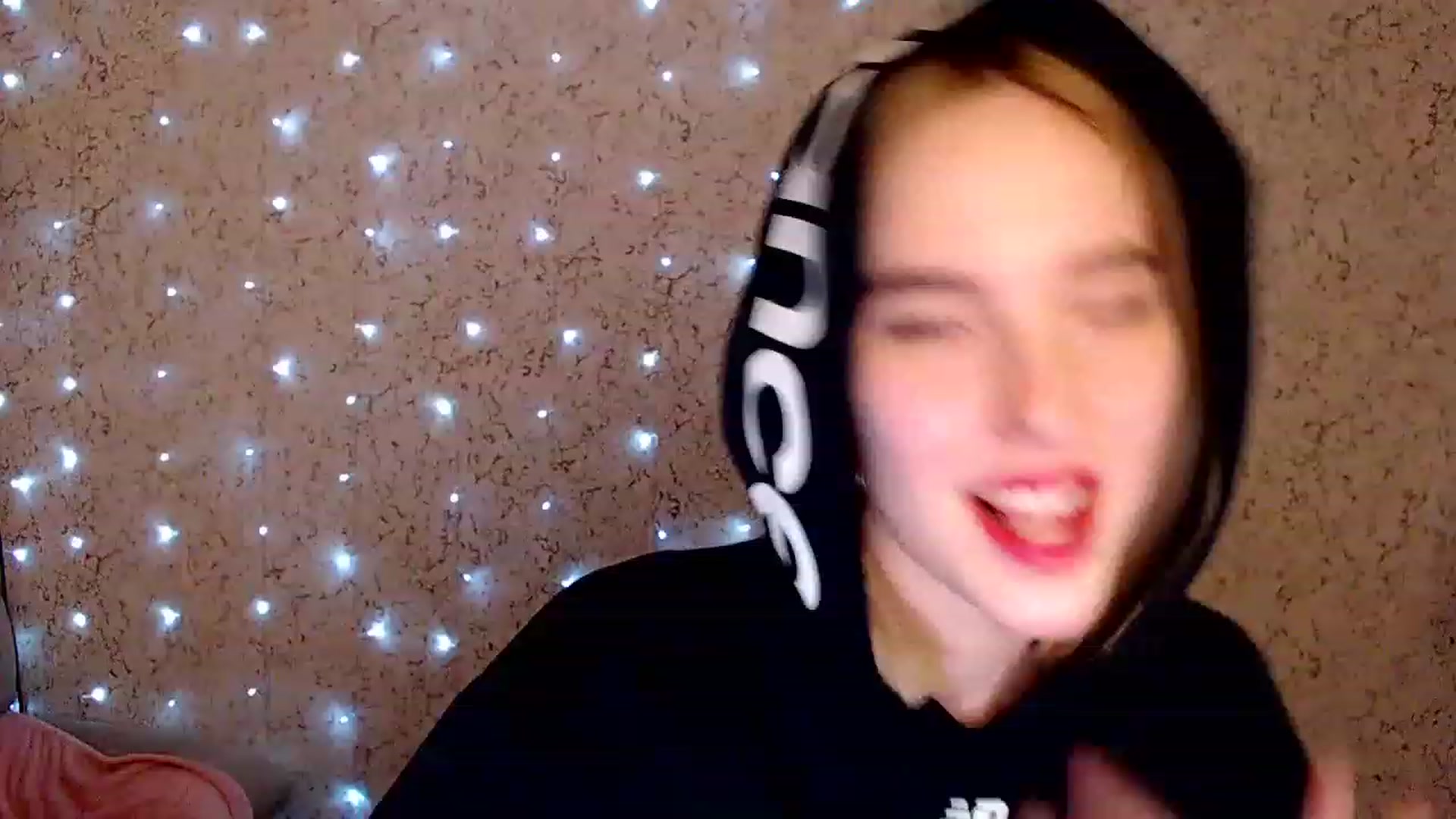 Gallery image thumbnail from EvaRockStar's myfreecams stream on, 12/08/2022, 14:24 image 10 of 20
