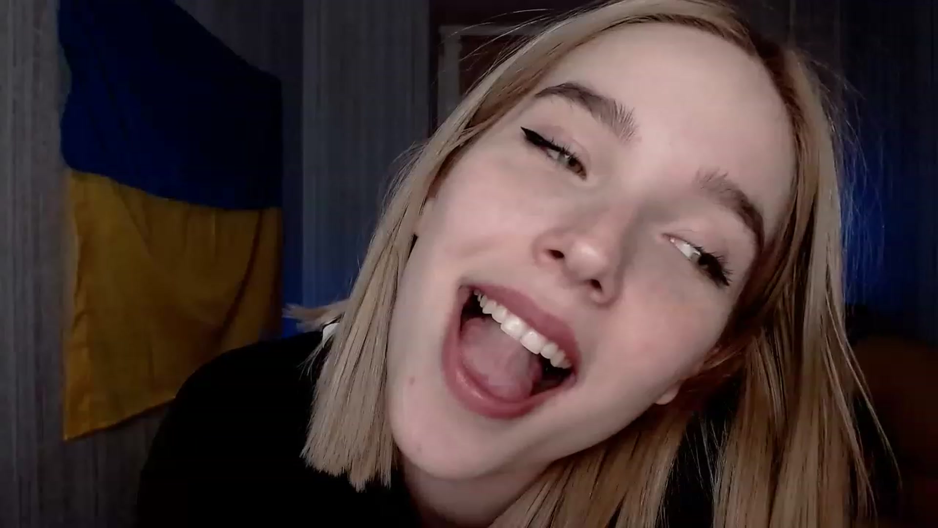 Gallery image thumbnail from EvaRockStar's myfreecams stream on, 12/10/2022, 17:25 image 10 of 20