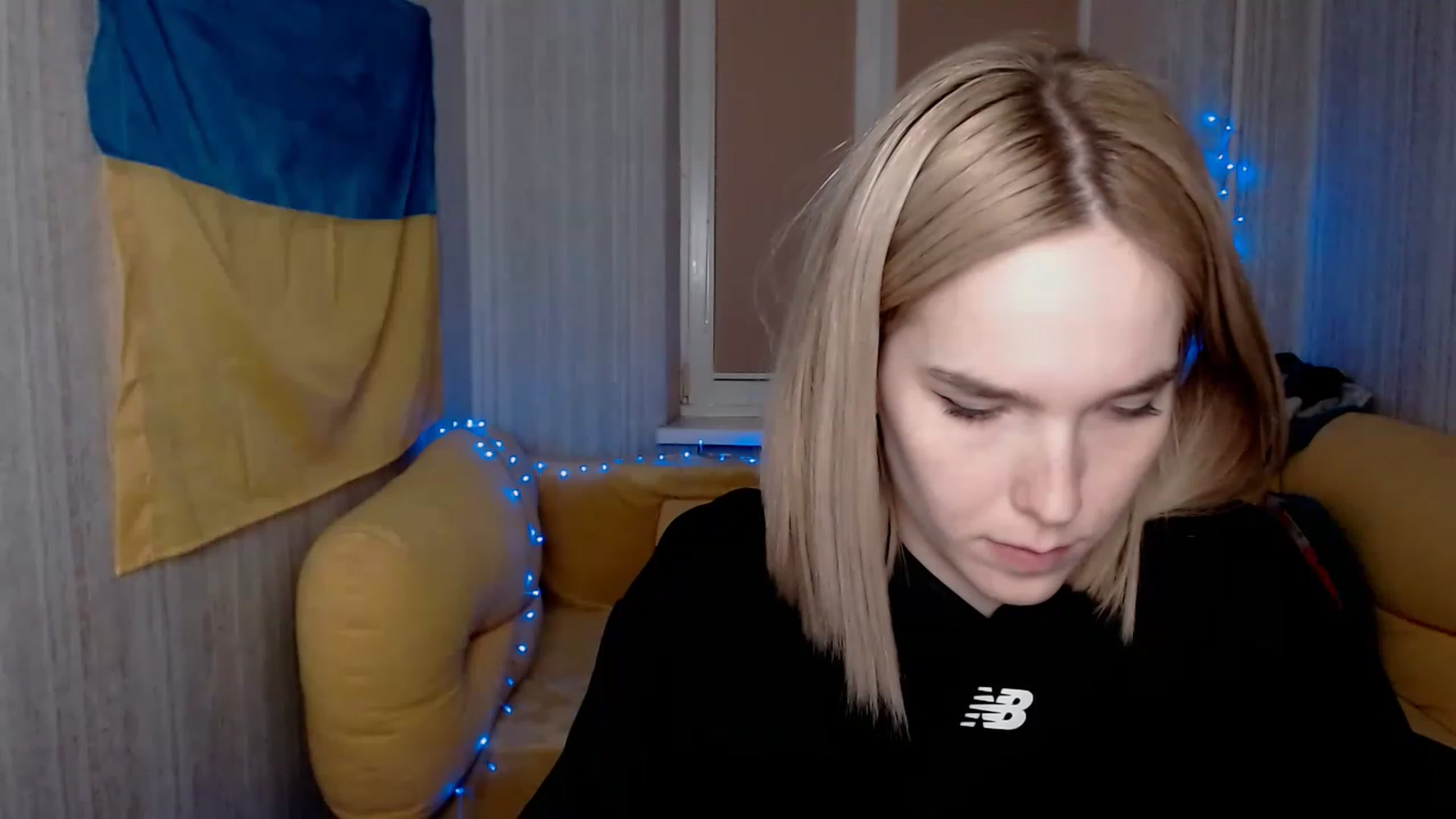 Gallery image thumbnail from EvaRockStar's myfreecams stream on, 12/10/2022, 17:25 image 12 of 20