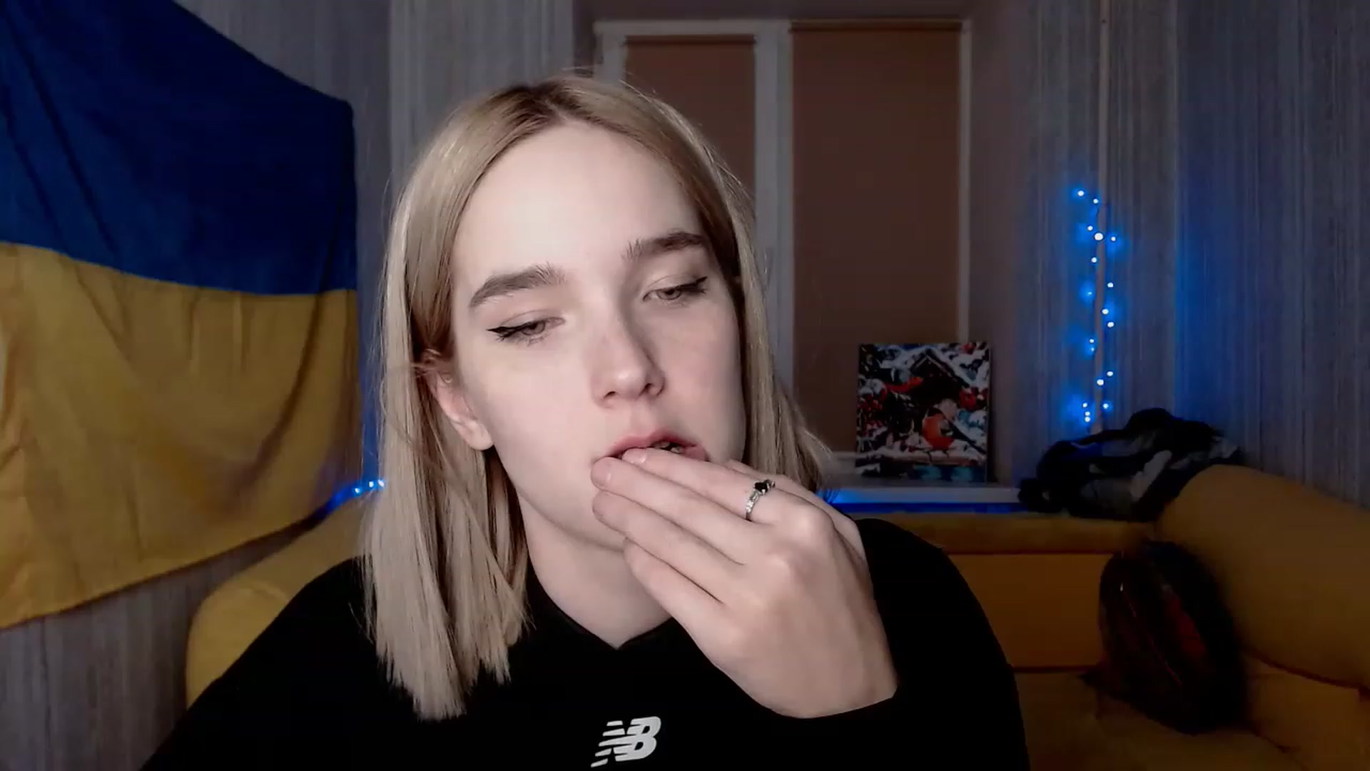 Gallery image thumbnail from EvaRockStar's myfreecams stream on, 12/10/2022, 17:25 image 7 of 20