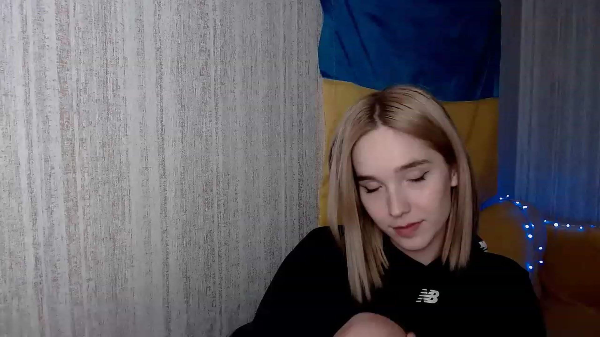 Gallery image thumbnail from EvaRockStar's myfreecams stream on, 12/10/2022, 19:07 image 3 of 20