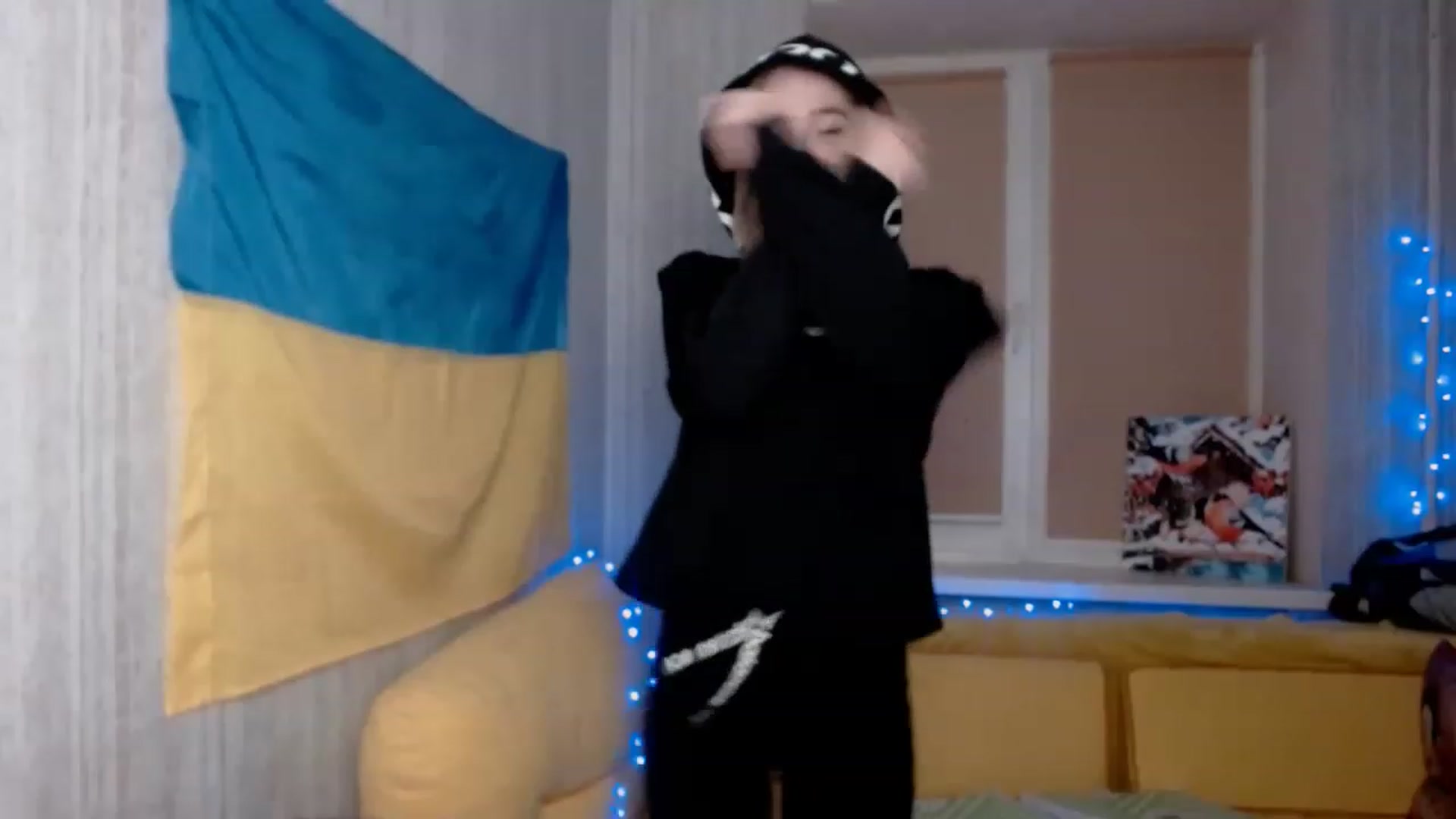 Gallery image thumbnail from EvaRockStar's myfreecams stream on, 12/10/2022, 19:07 image 16 of 20