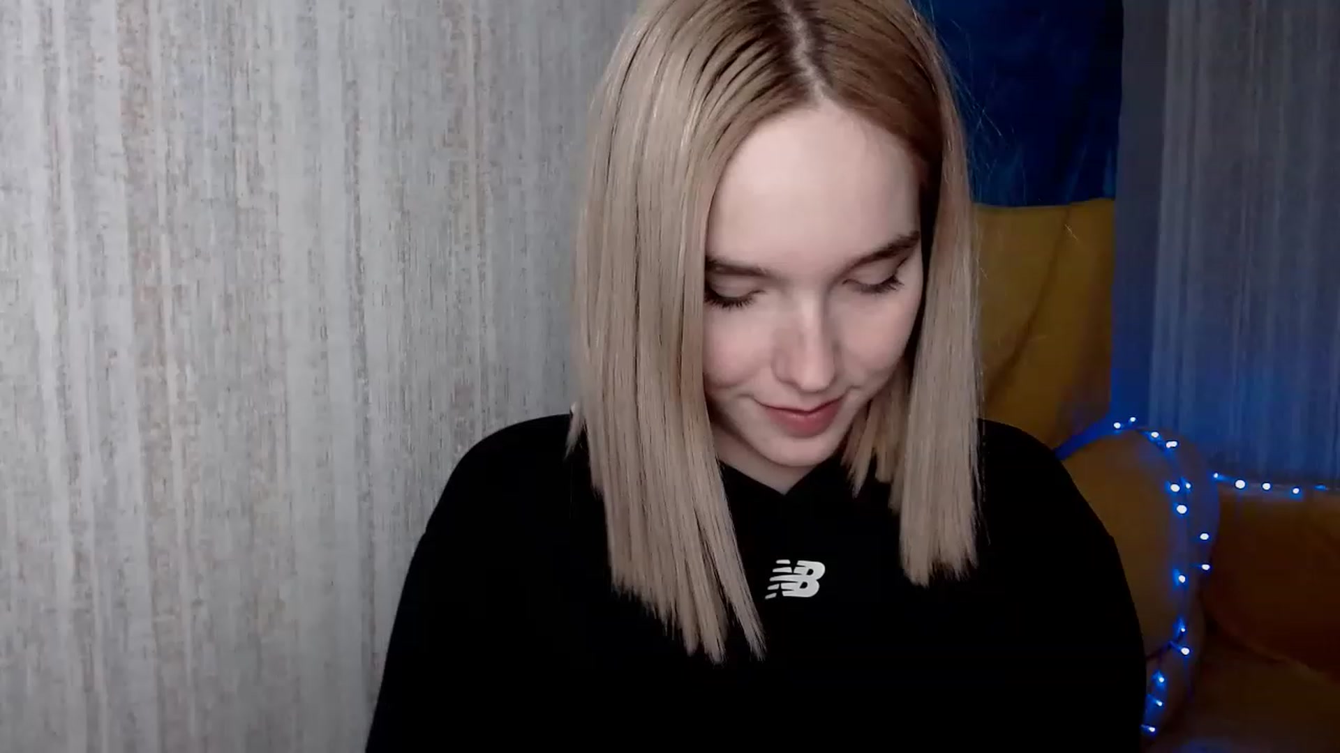 Gallery image thumbnail from EvaRockStar's myfreecams stream on, 12/10/2022, 19:07 image 2 of 20