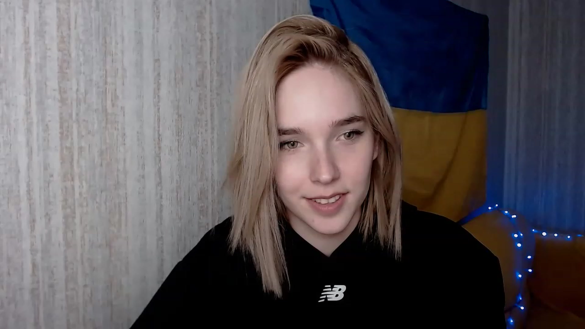 Gallery image thumbnail from EvaRockStar's myfreecams stream on, 12/10/2022, 19:07 image 14 of 20