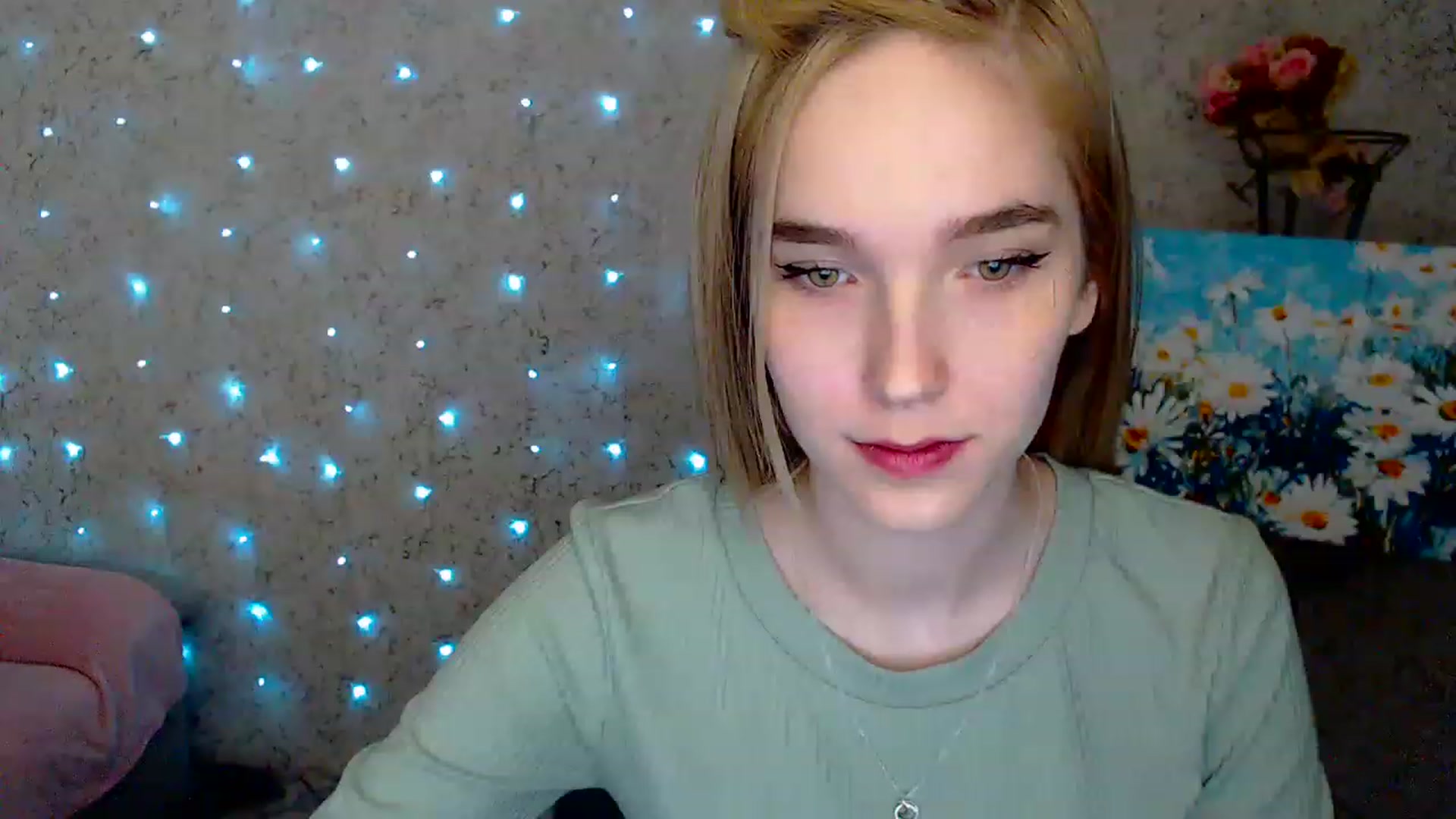 Gallery image thumbnail from EvaRockStar's myfreecams stream on, 12/15/2022, 14:56 image 15 of 20