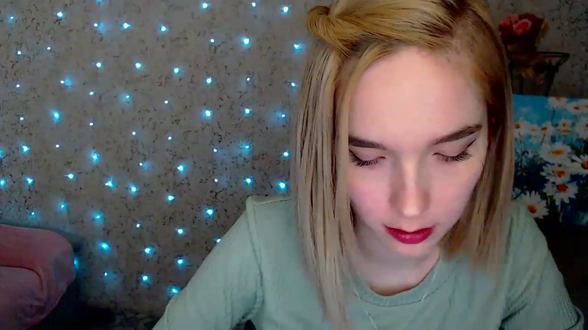 Gallery image thumbnail from EvaRockStar's myfreecams stream on, 12/15/2022, 14:56 image 9 of 20