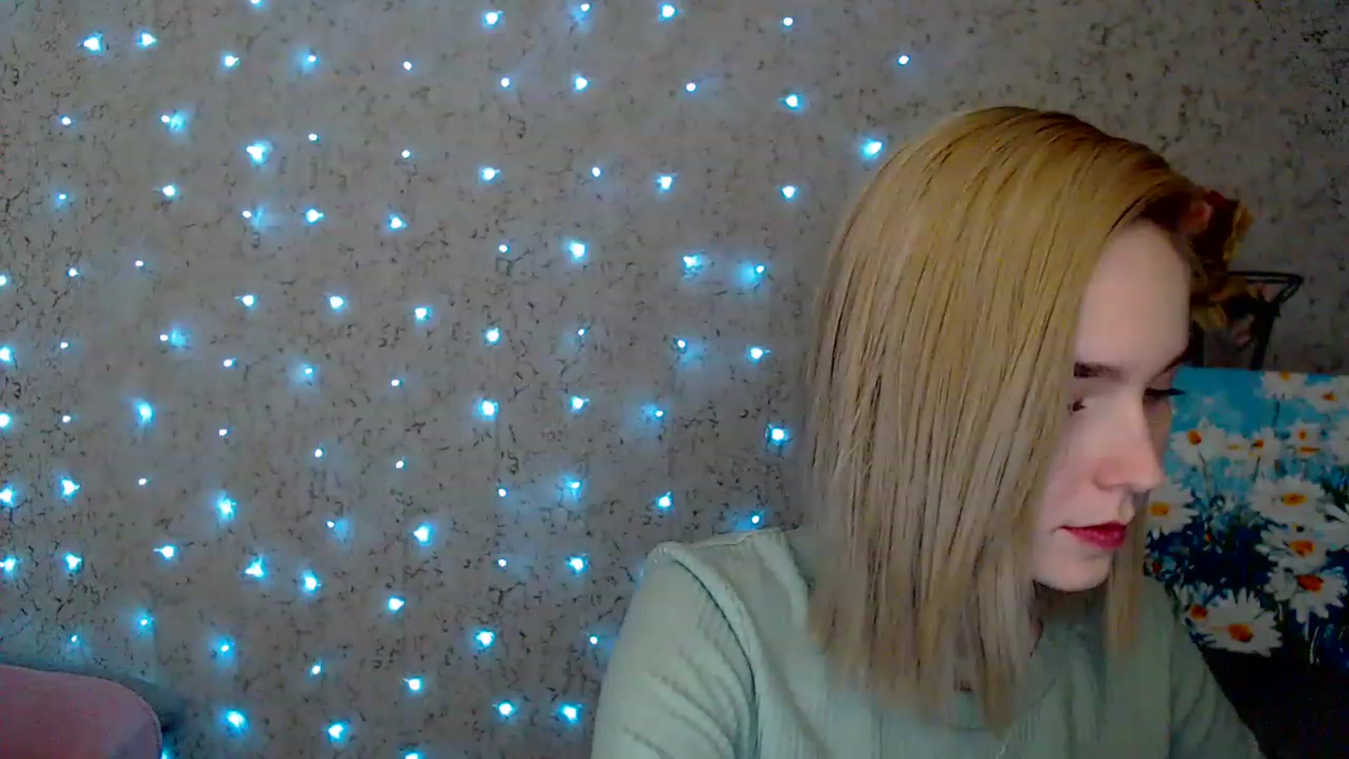 Gallery image thumbnail from EvaRockStar's myfreecams stream on, 12/15/2022, 14:56 image 3 of 20