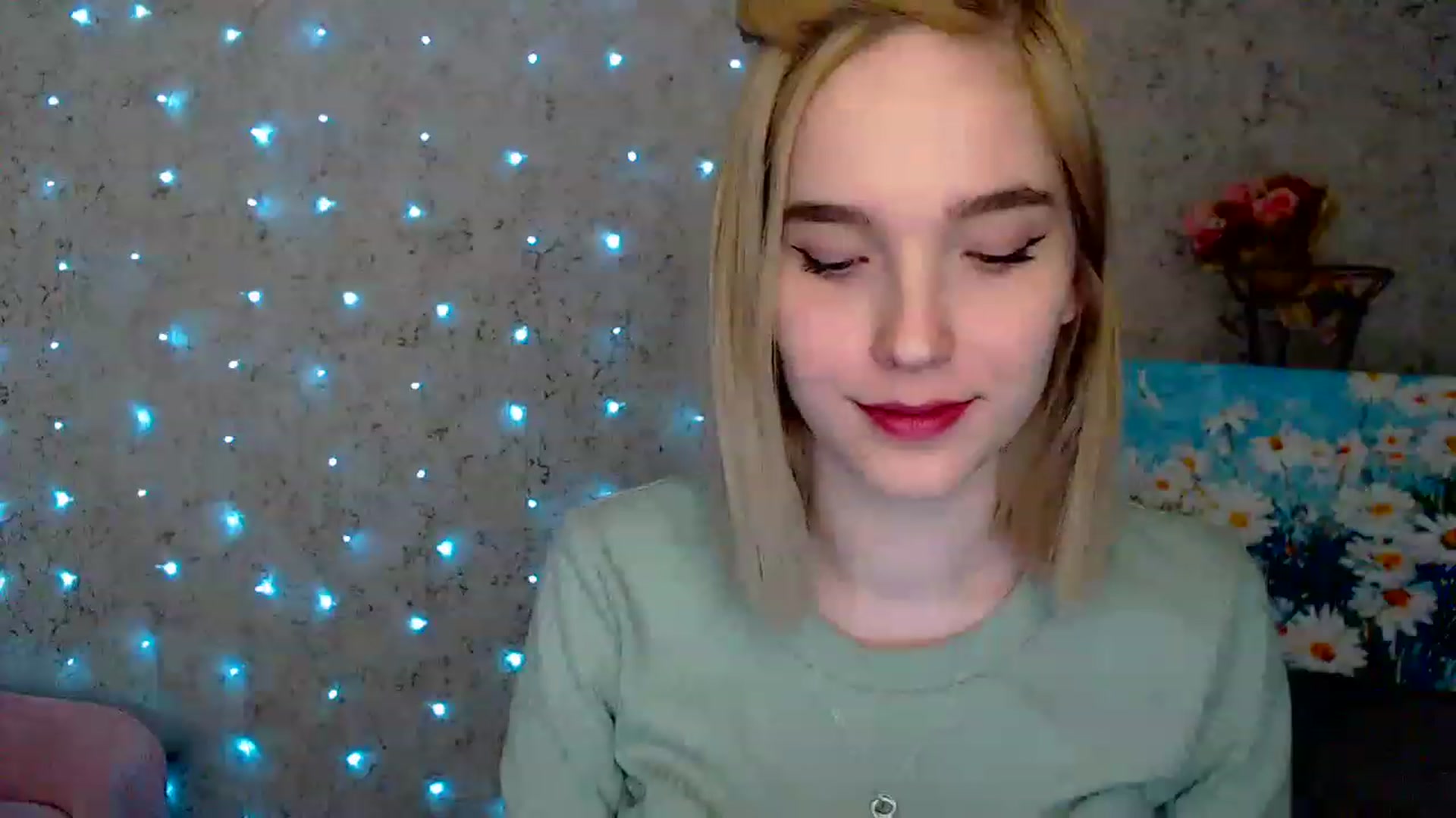 Gallery image thumbnail from EvaRockStar's myfreecams stream on, 12/15/2022, 14:56 image 18 of 20