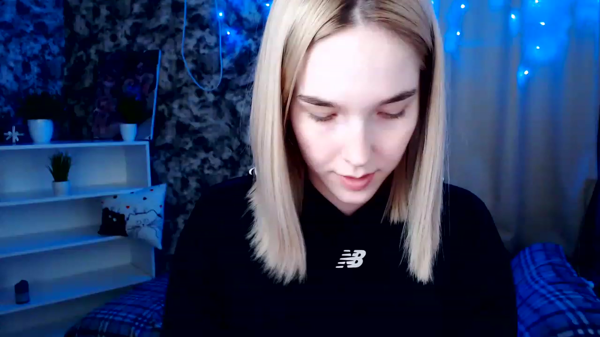 Gallery image thumbnail from EvaRockStar's myfreecams stream on, 12/26/2022, 18:42 image 4 of 20