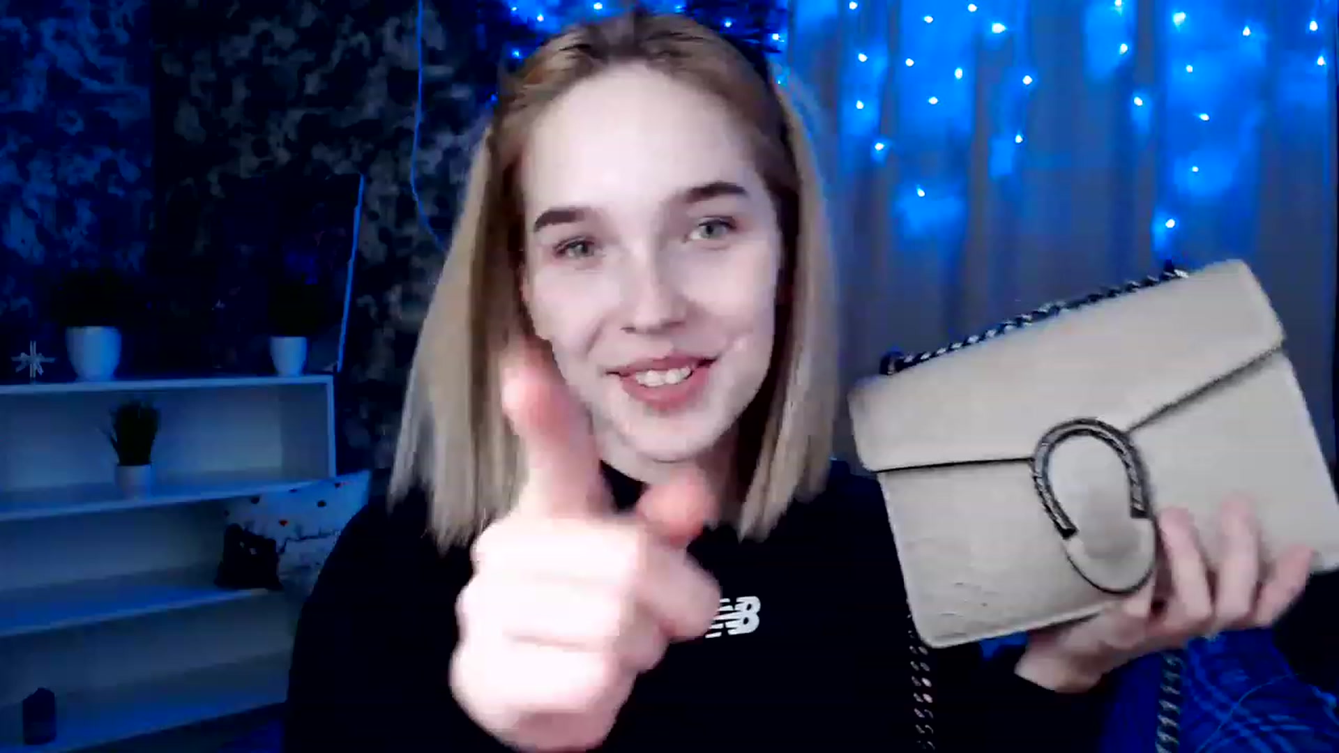Gallery image thumbnail from EvaRockStar's myfreecams stream on, 12/26/2022, 18:42 image 17 of 20