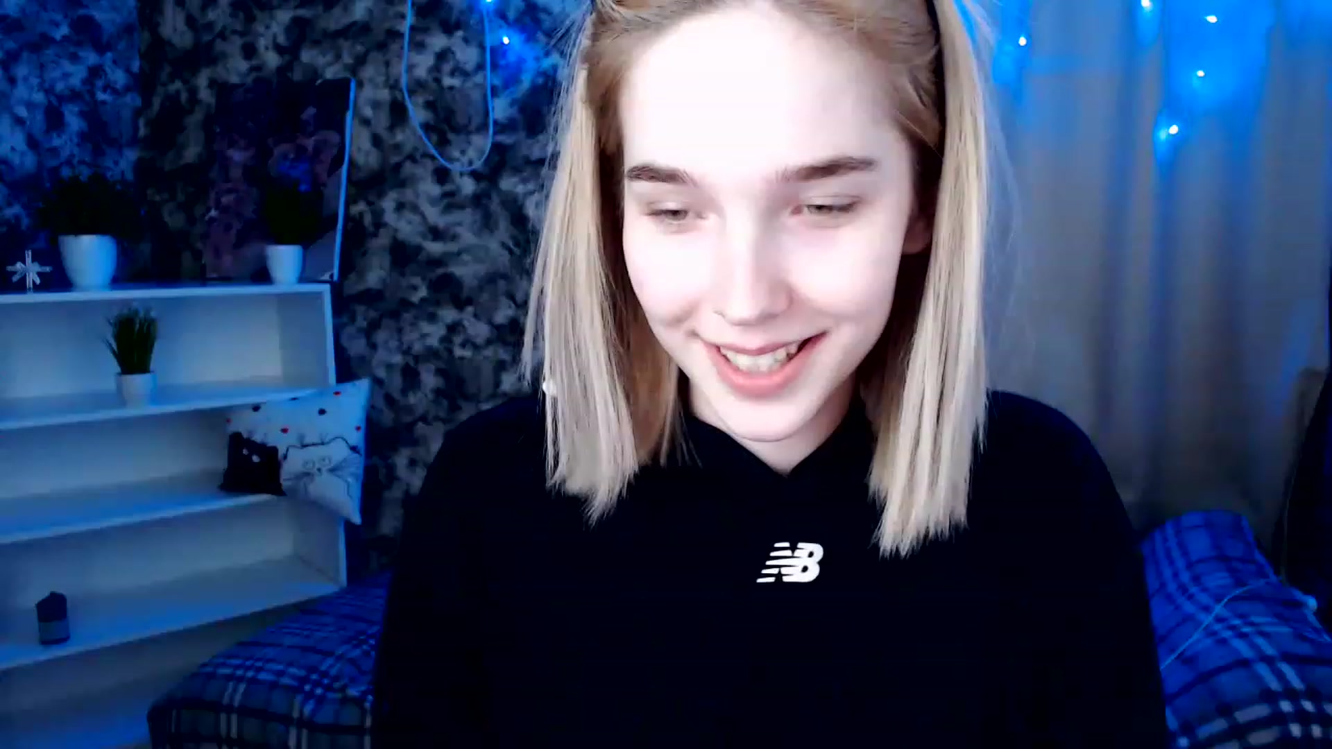 Gallery image thumbnail from EvaRockStar's myfreecams stream on, 12/26/2022, 18:42 image 18 of 20