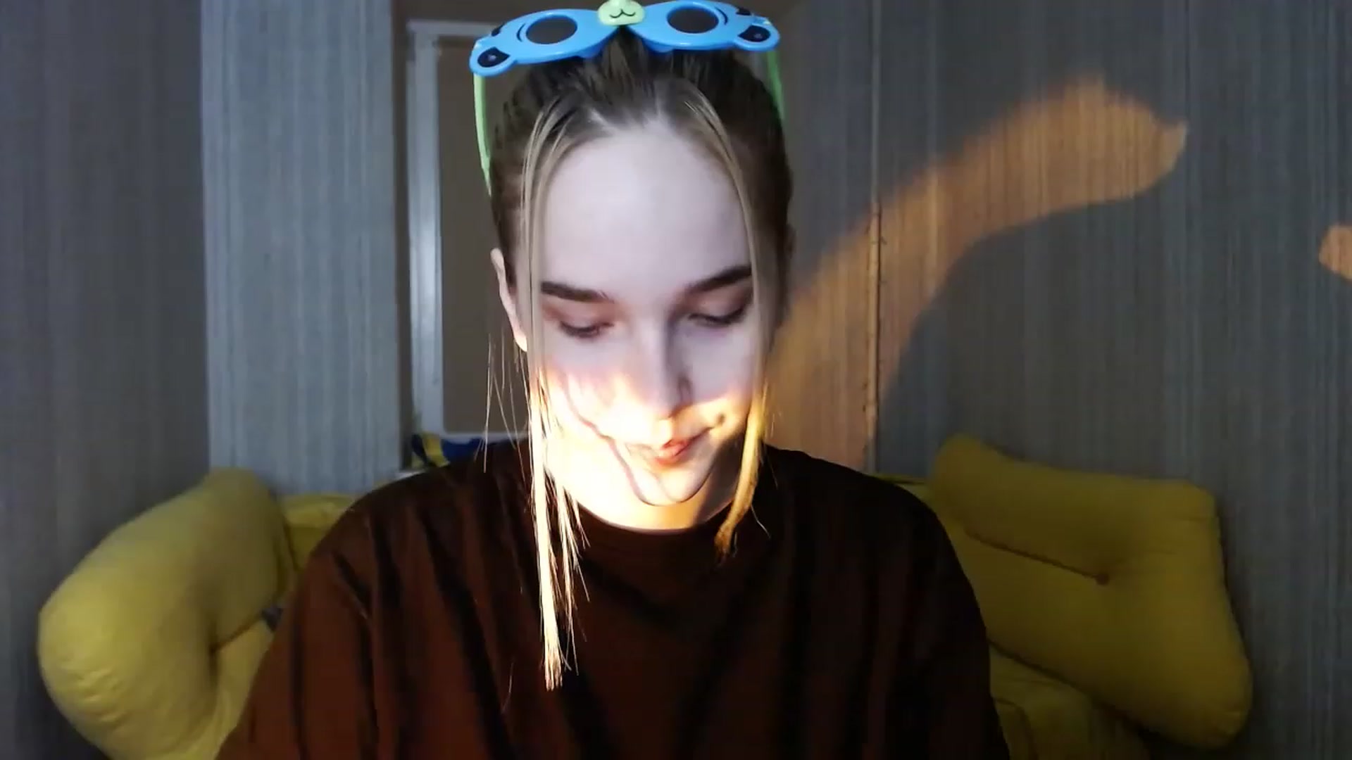 Gallery image thumbnail from EvaRockStar's myfreecams stream on, 12/28/2022, 17:14 image 7 of 20