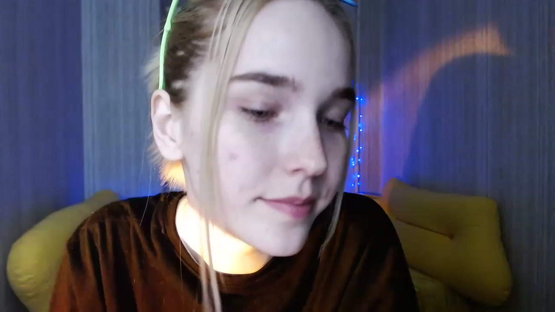Gallery image thumbnail from EvaRockStar's myfreecams stream on, 12/28/2022, 17:14 image 14 of 20