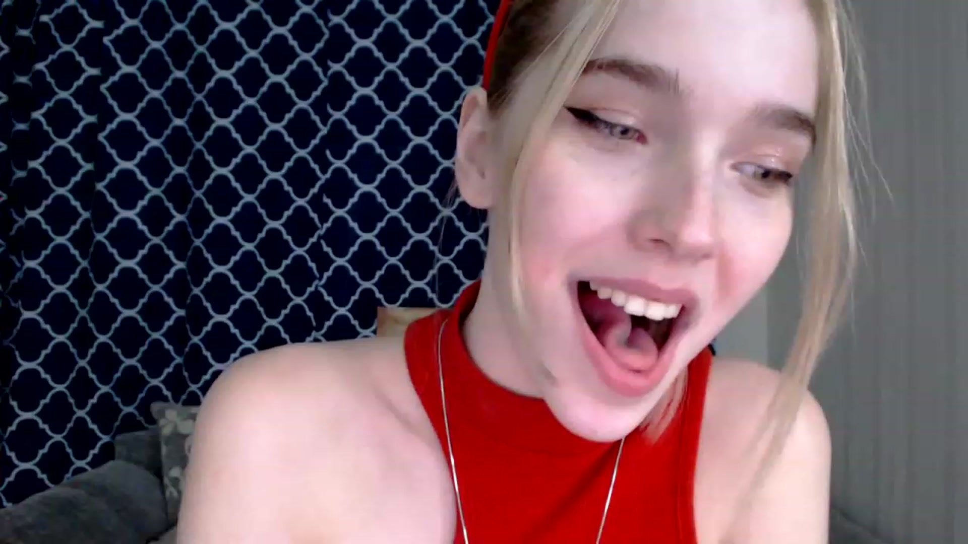 Gallery image thumbnail from EvaRockStar's myfreecams stream on, 01/03/2023, 18:38 image 9 of 20