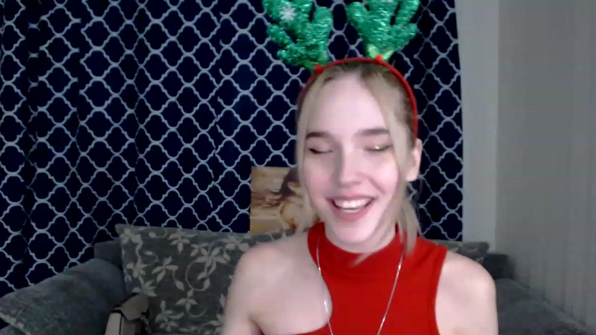 Gallery image thumbnail from EvaRockStar's myfreecams stream on, 01/03/2023, 18:38 image 4 of 20