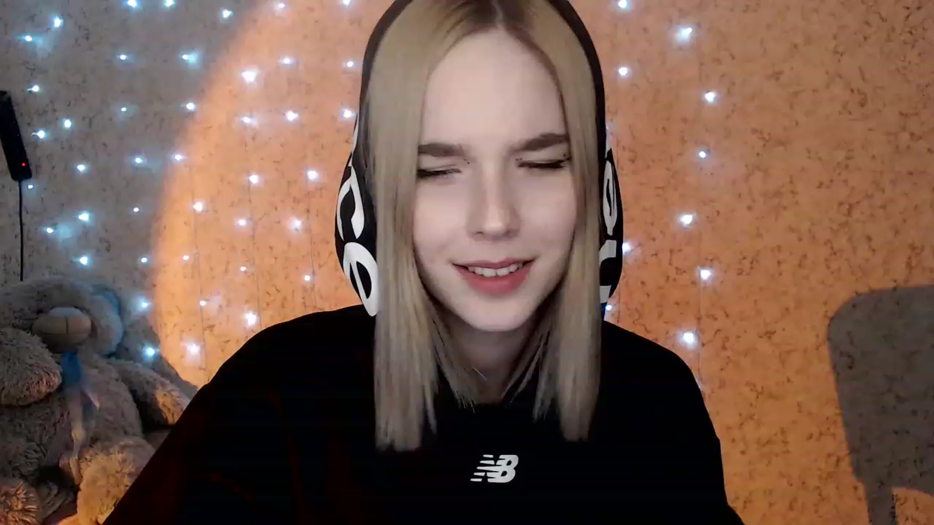 Gallery image thumbnail from EvaRockStar's myfreecams stream on, 01/04/2023, 20:58 image 16 of 20