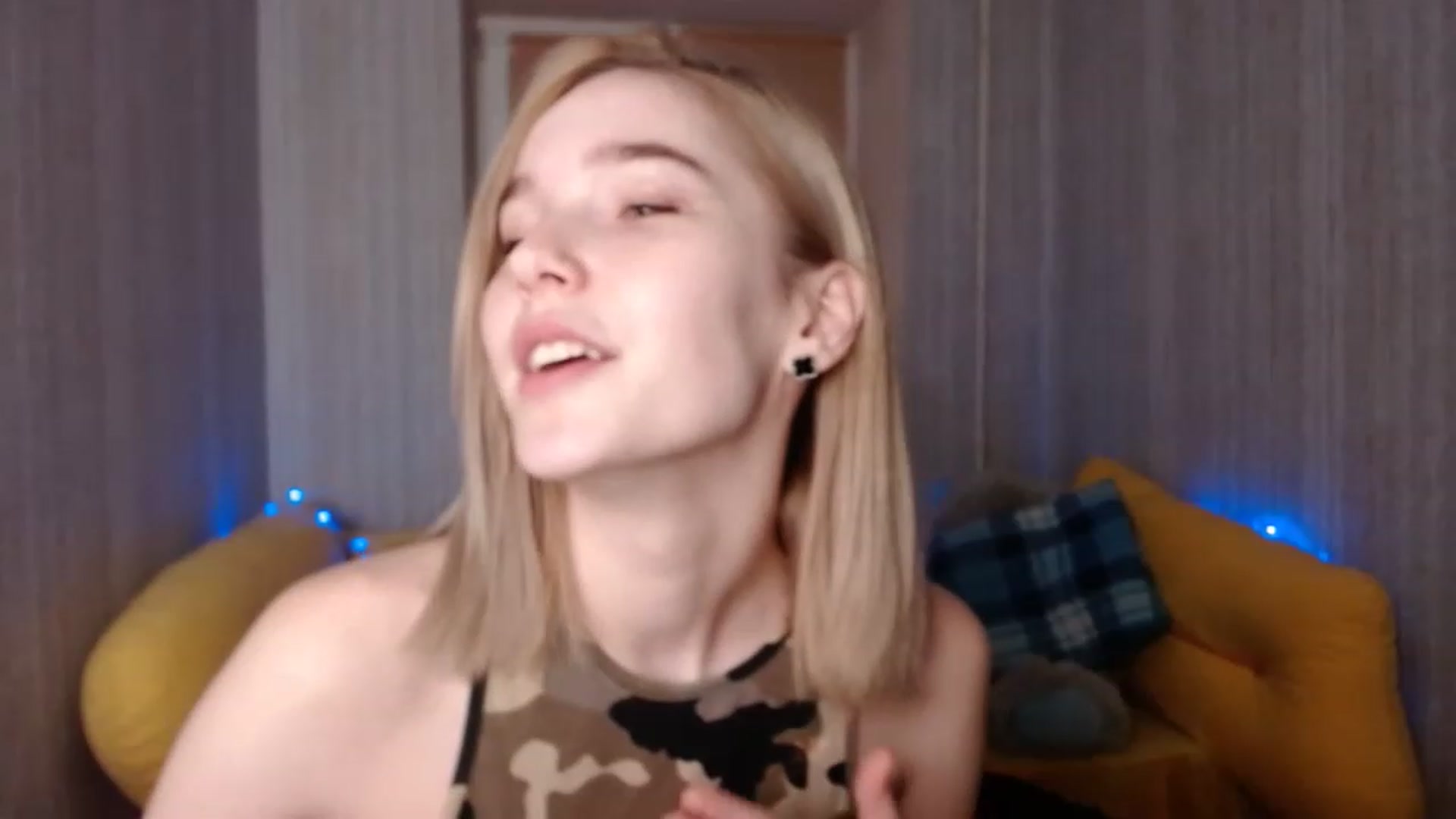 Gallery image thumbnail from EvaRockStar's myfreecams stream on, 01/07/2023, 16:17 image 19 of 20