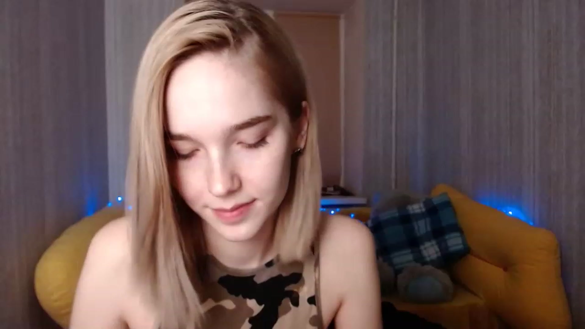 Gallery image thumbnail from EvaRockStar's myfreecams stream on, 01/07/2023, 16:17 image 16 of 20