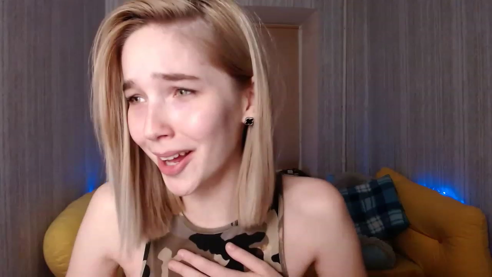 Gallery image thumbnail from EvaRockStar's myfreecams stream on, 01/07/2023, 16:17 image 4 of 20