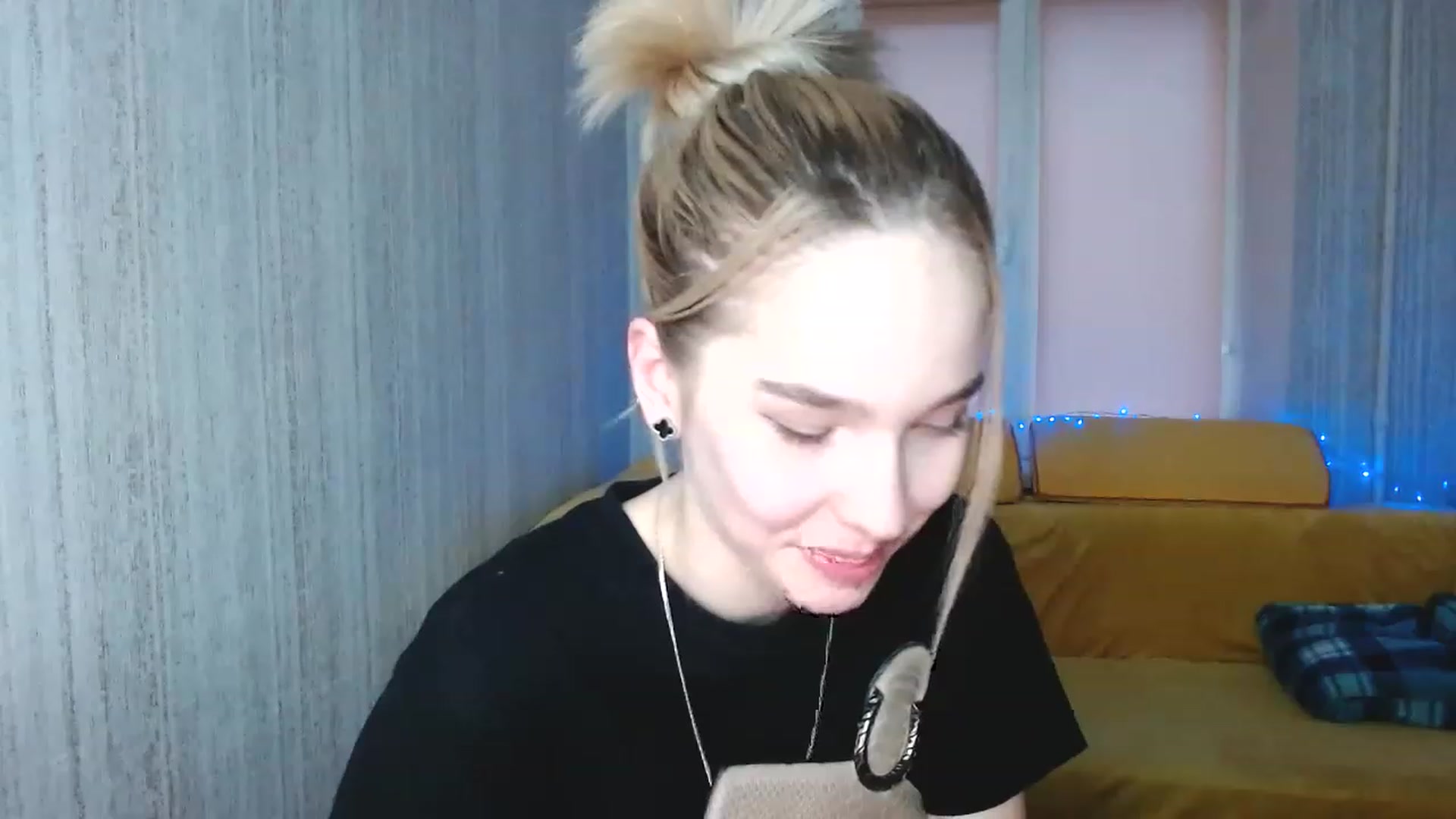 Gallery image thumbnail from EvaRockStar's myfreecams stream on, 01/13/2023, 14:22 image 16 of 20
