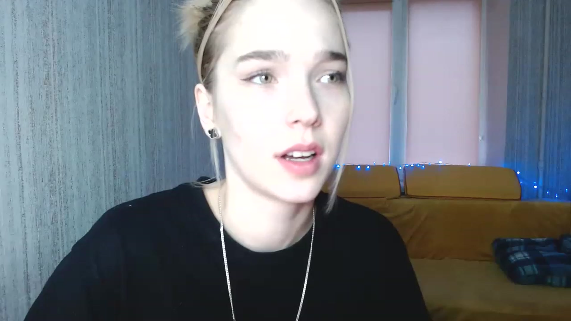 Gallery image thumbnail from EvaRockStar's myfreecams stream on, 01/13/2023, 14:22 image 9 of 20