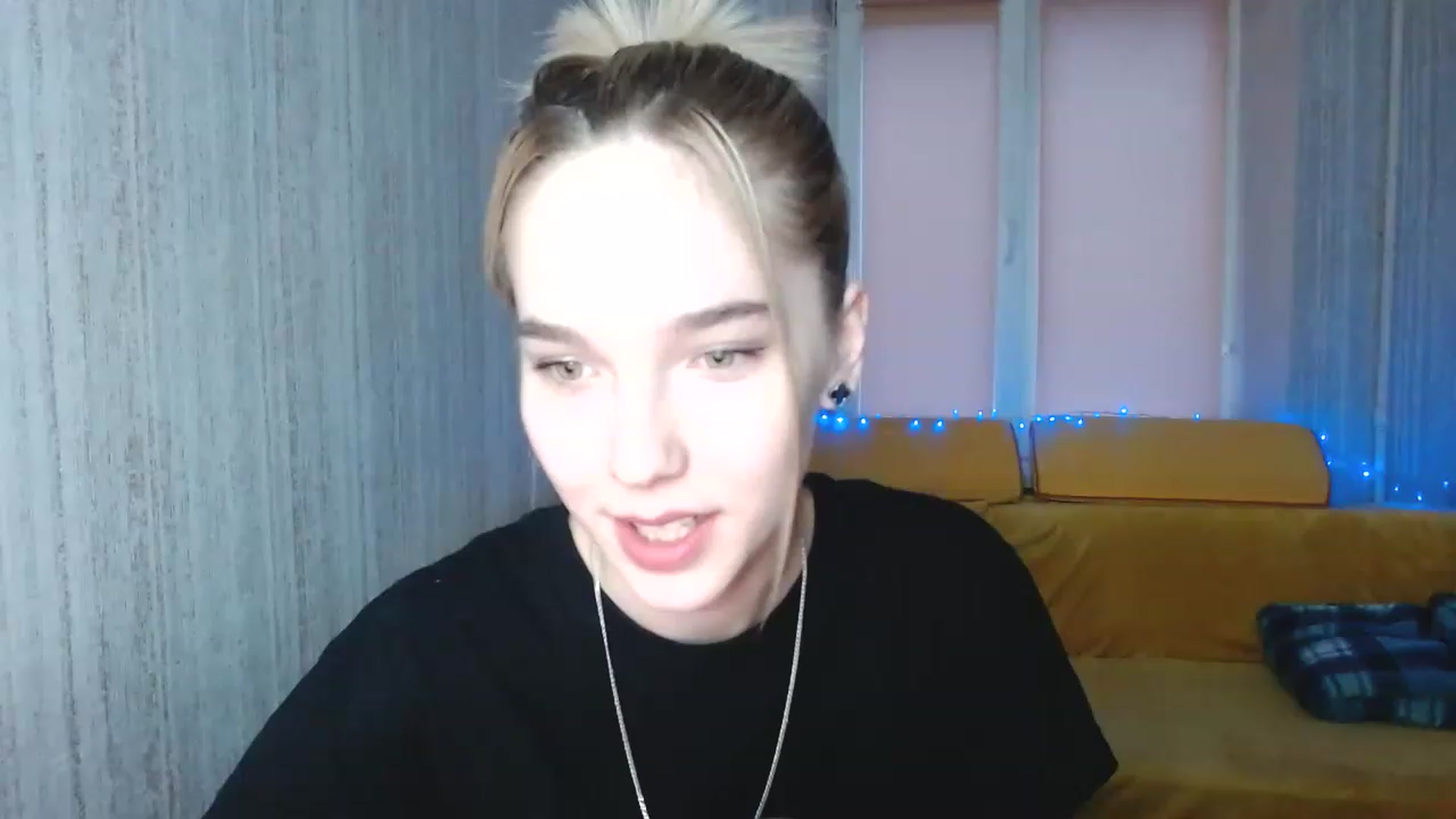 Gallery image thumbnail from EvaRockStar's myfreecams stream on, 01/13/2023, 14:22 image 17 of 20