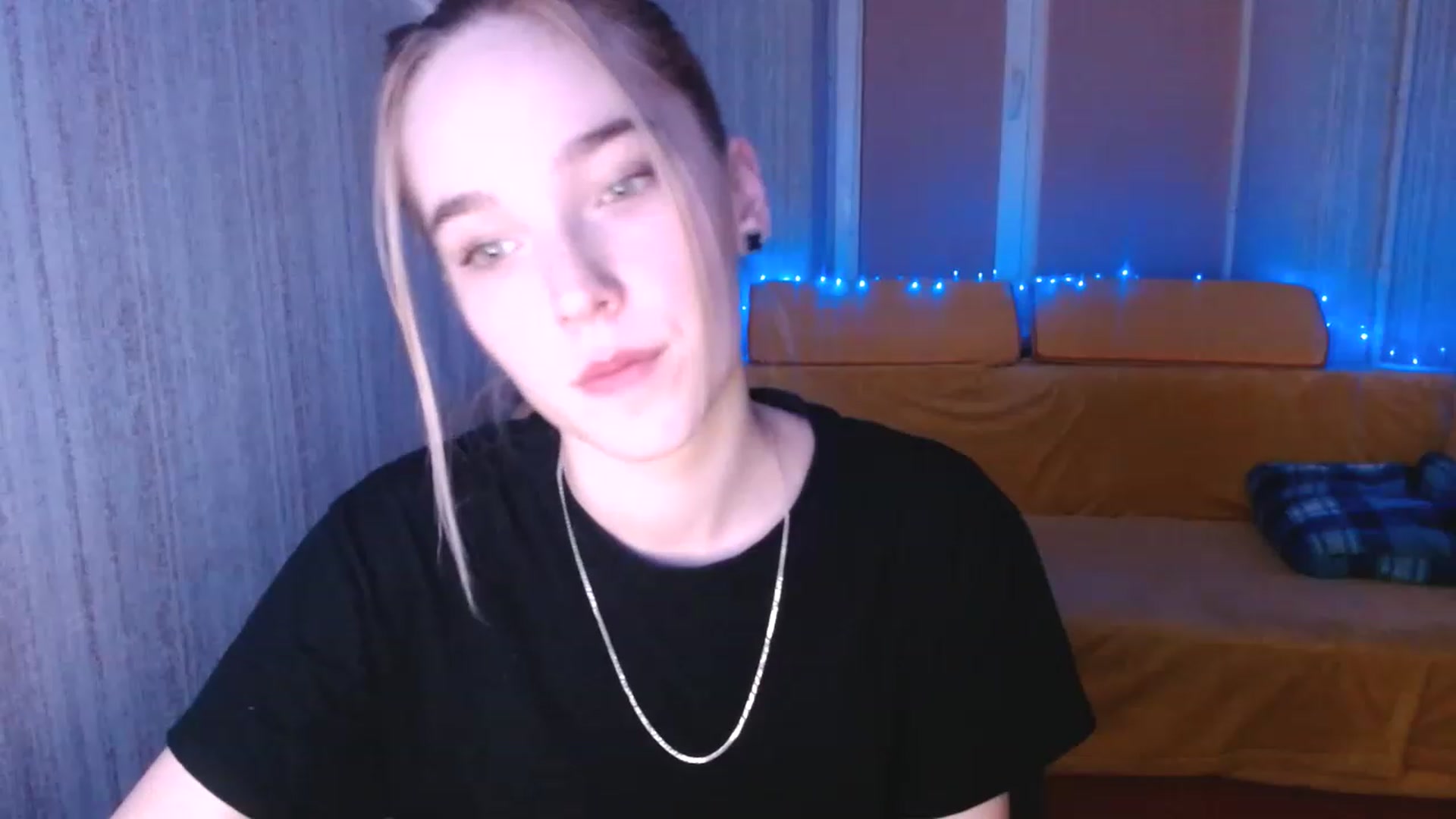 Gallery image thumbnail from EvaRockStar's myfreecams stream on, 01/13/2023, 16:36 image 5 of 20