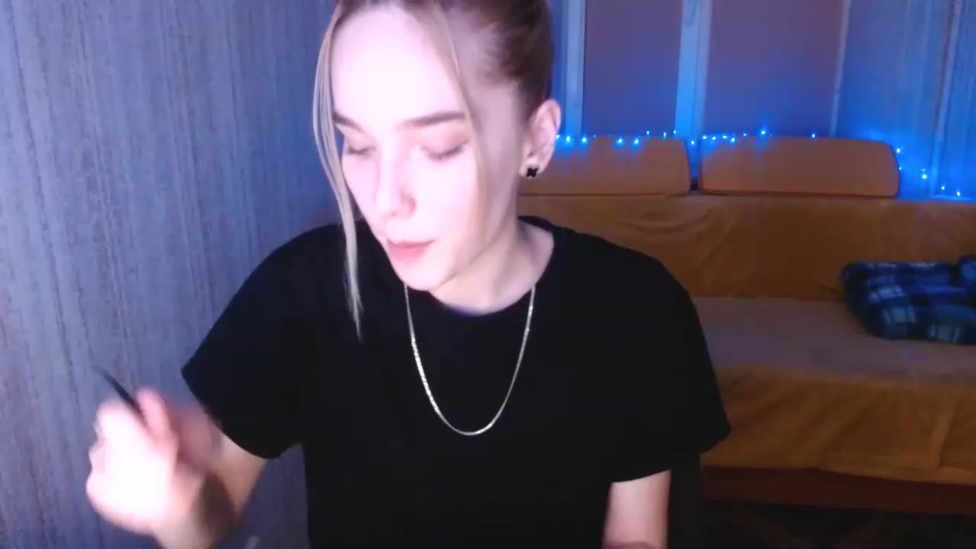 Gallery image thumbnail from EvaRockStar's myfreecams stream on, 01/13/2023, 16:36 image 4 of 20