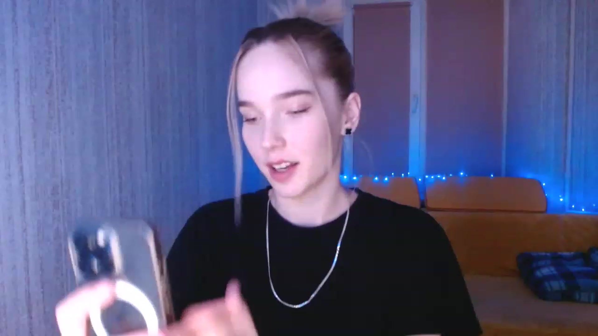 Gallery image thumbnail from EvaRockStar's myfreecams stream on, 01/13/2023, 16:36 image 9 of 20
