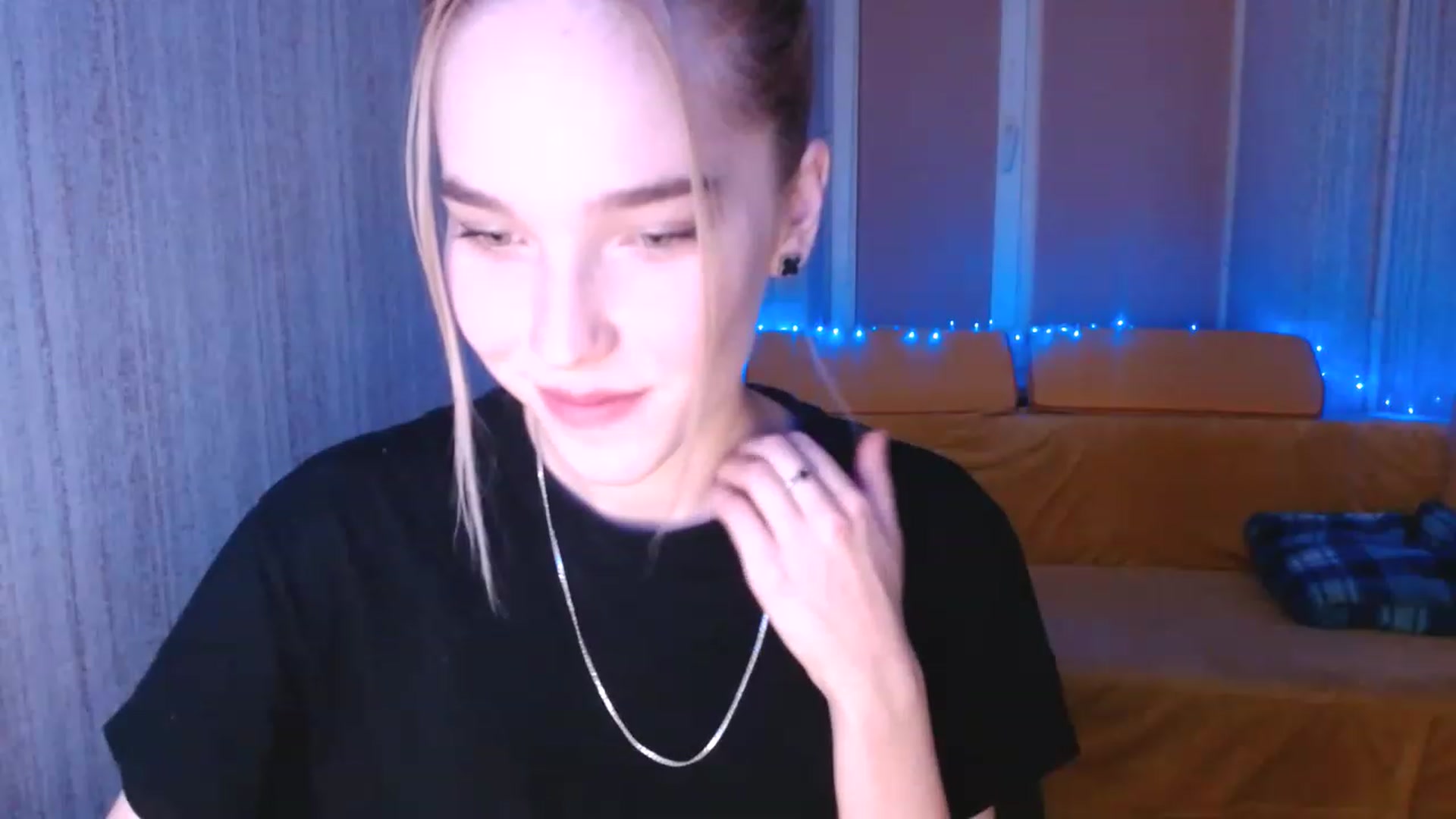 Gallery image thumbnail from EvaRockStar's myfreecams stream on, 01/13/2023, 16:36 image 6 of 20