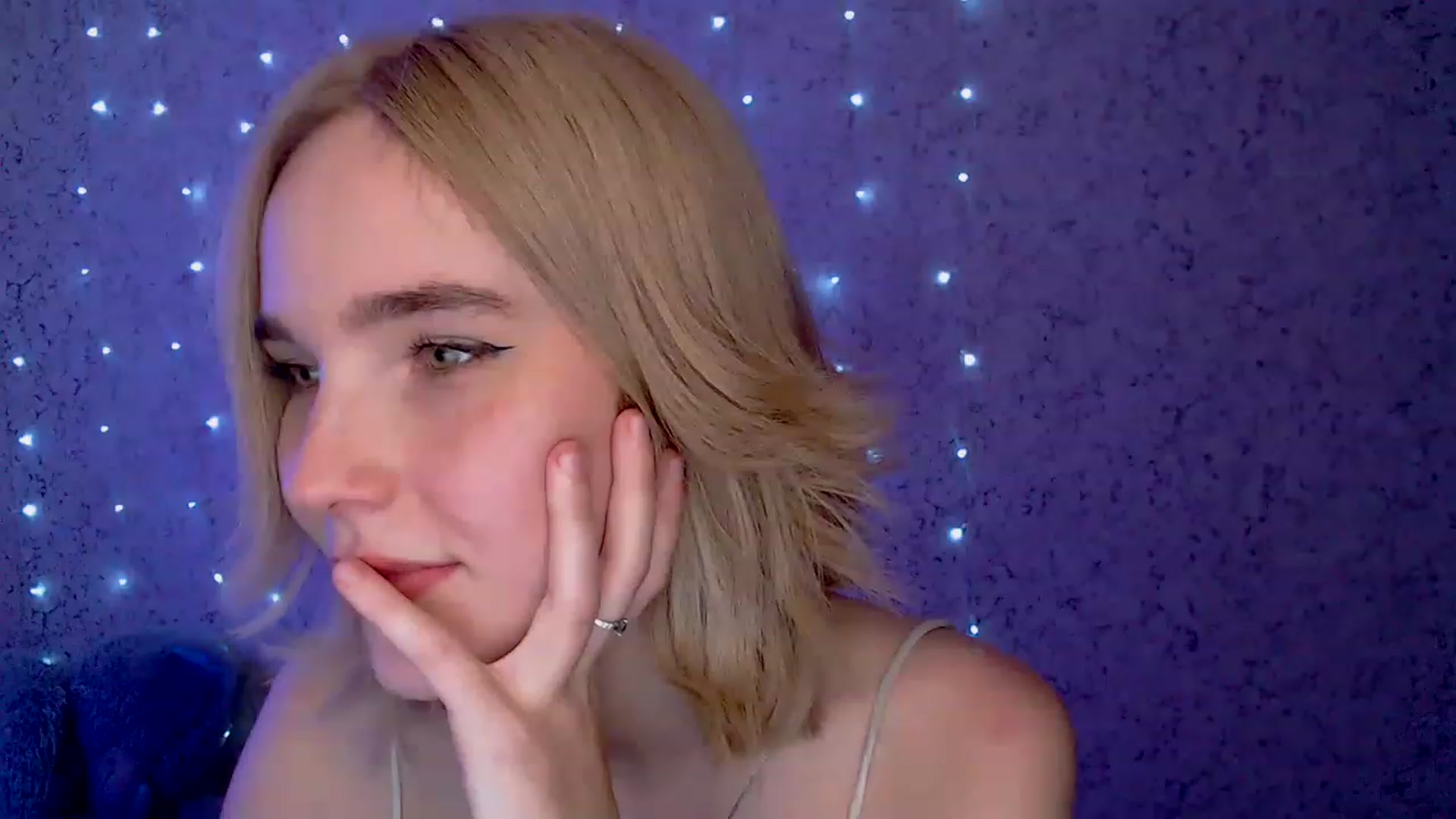 Gallery image thumbnail from EvaRockStar's myfreecams stream on, 01/17/2023, 16:43 image 2 of 20