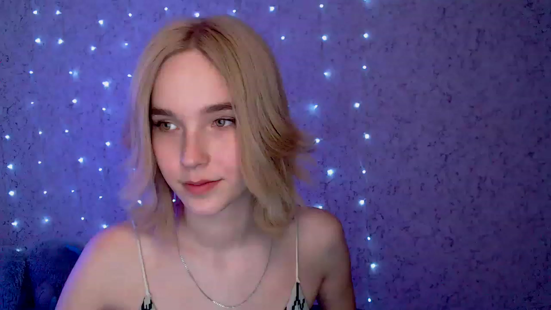 Gallery image thumbnail from EvaRockStar's myfreecams stream on, 01/17/2023, 16:43 image 10 of 20