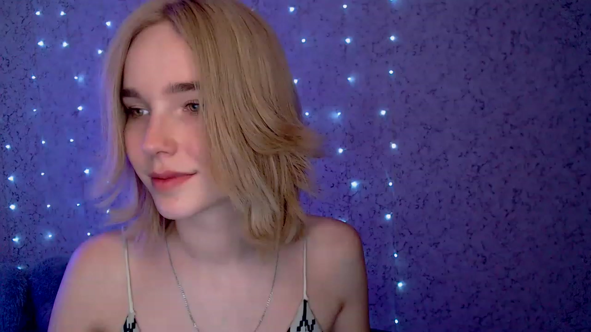 Gallery image thumbnail from EvaRockStar's myfreecams stream on, 01/17/2023, 16:43 image 9 of 20