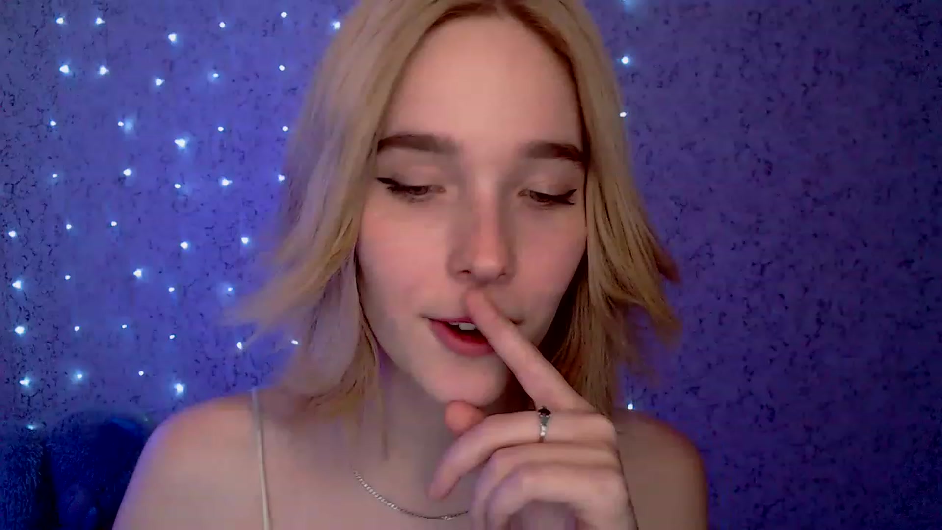Gallery image thumbnail from EvaRockStar's myfreecams stream on, 01/17/2023, 16:57 image 15 of 20