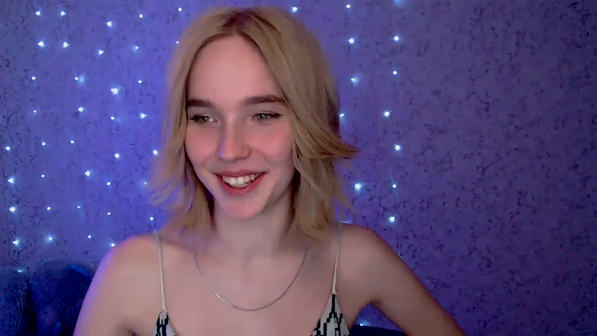 Gallery image thumbnail from EvaRockStar's myfreecams stream on, 01/17/2023, 16:57 image 2 of 20