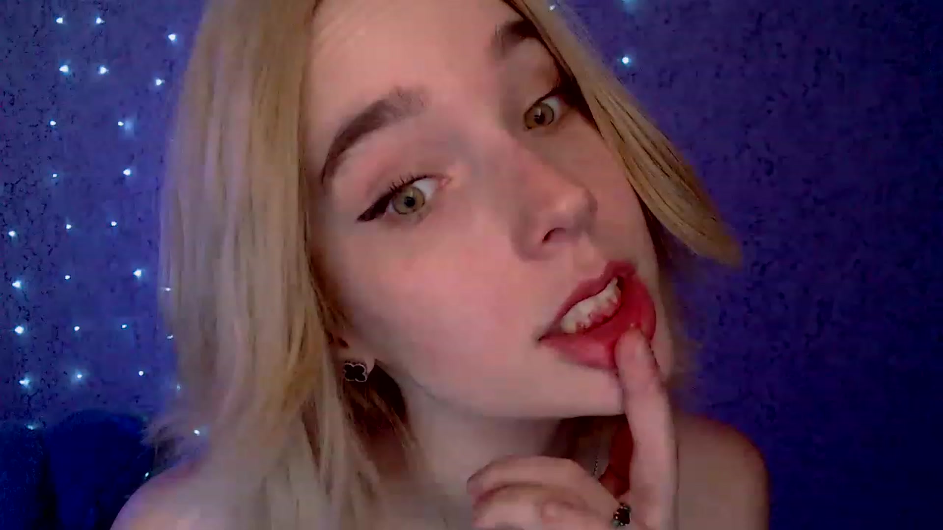 Gallery image thumbnail from EvaRockStar's myfreecams stream on, 01/17/2023, 16:57 image 16 of 20