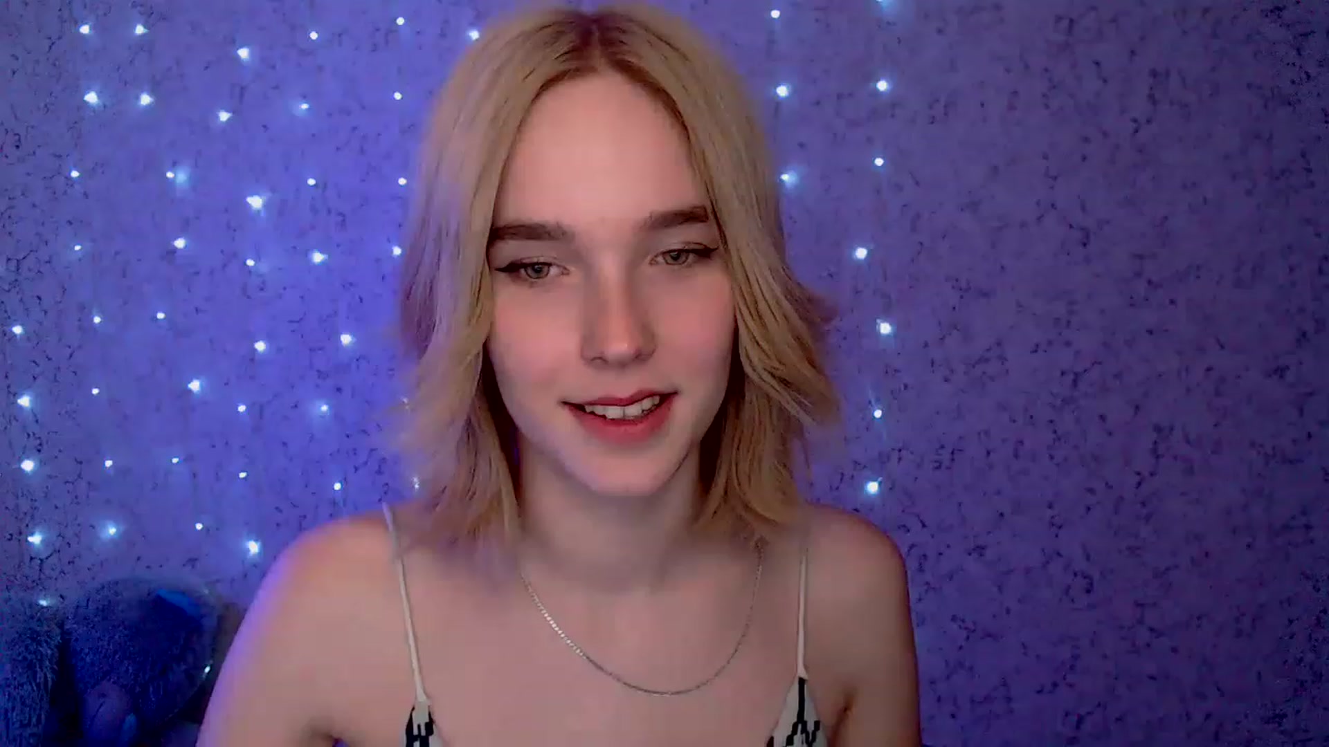 Gallery image thumbnail from EvaRockStar's myfreecams stream on, 01/17/2023, 16:57 image 3 of 20