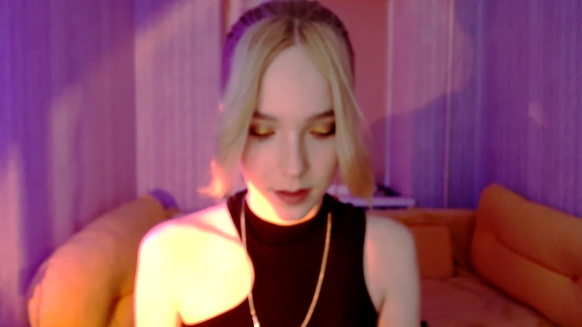 Gallery image thumbnail from EvaRockStar's myfreecams stream on, 01/19/2023, 16:19 image 7 of 20
