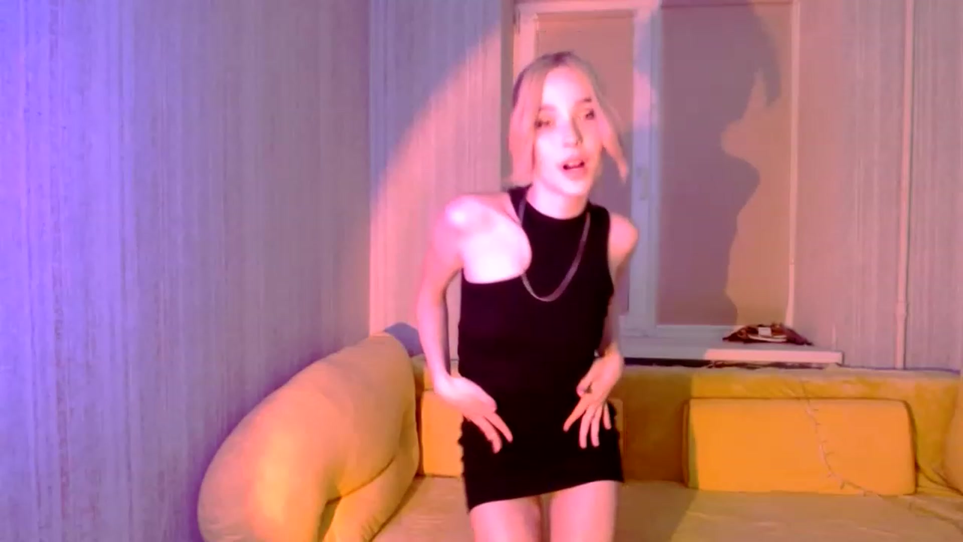 Gallery image thumbnail from EvaRockStar's myfreecams stream on, 01/19/2023, 16:19 image 19 of 20