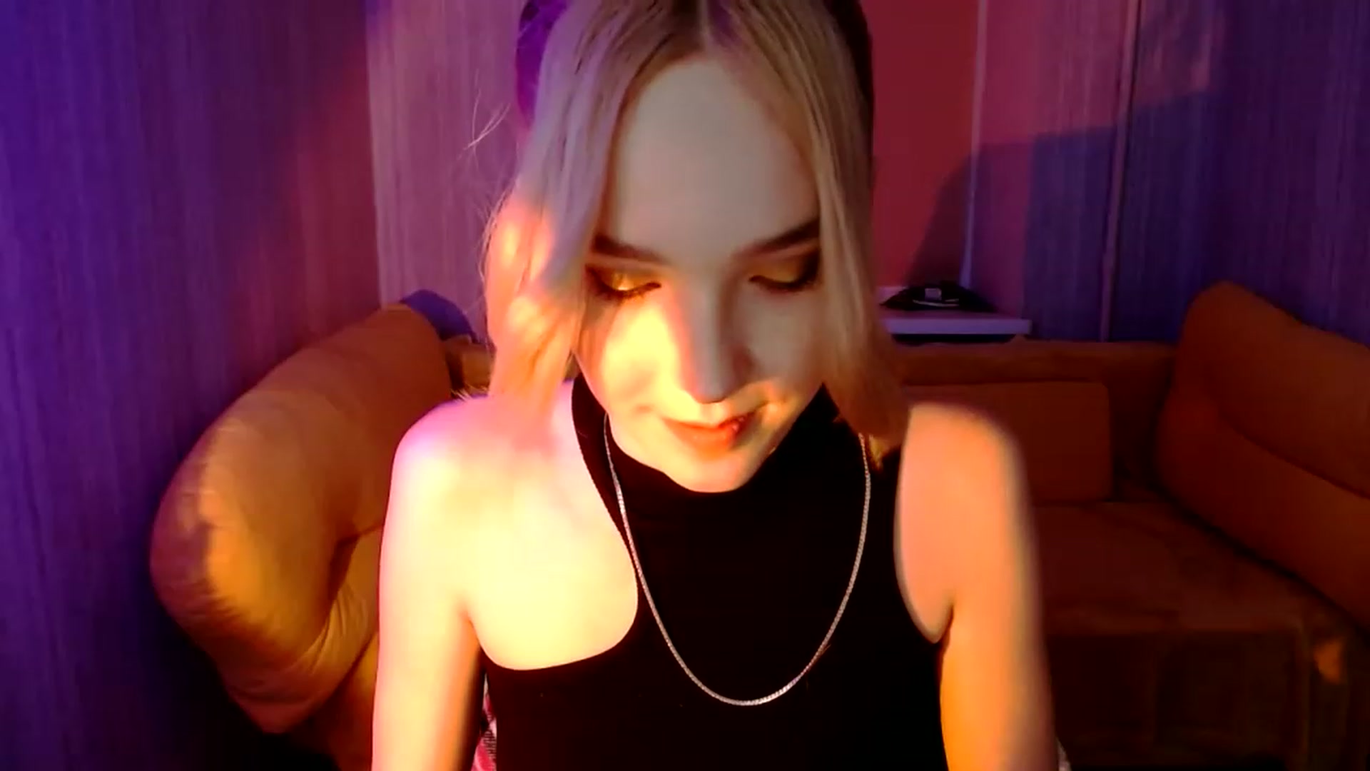 Gallery image thumbnail from EvaRockStar's myfreecams stream on, 01/19/2023, 16:19 image 18 of 20