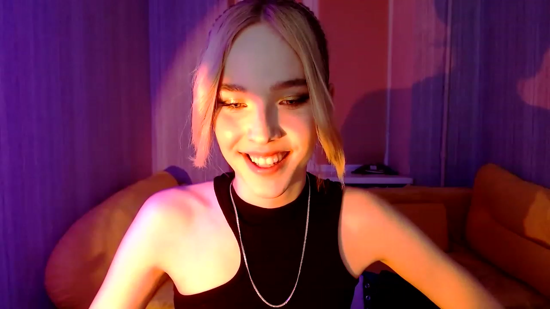 Gallery image thumbnail from EvaRockStar's myfreecams stream on, 01/19/2023, 16:19 image 15 of 20