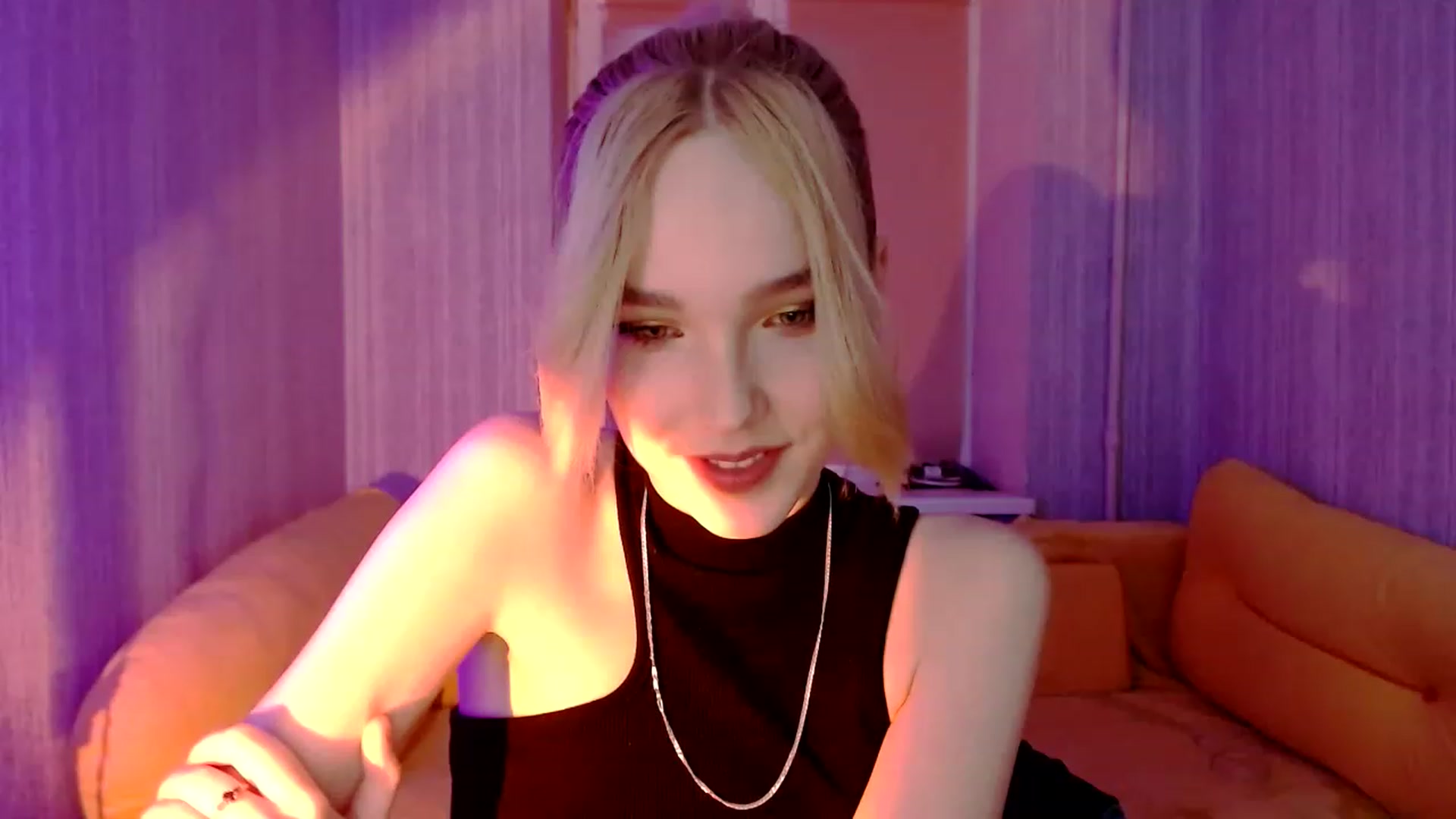 Gallery image thumbnail from EvaRockStar's myfreecams stream on, 01/19/2023, 16:19 image 6 of 20