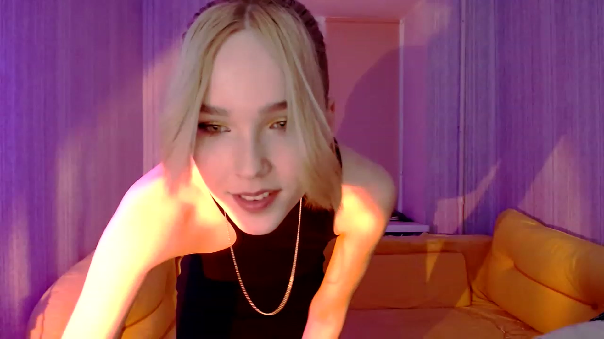 Gallery image thumbnail from EvaRockStar's myfreecams stream on, 01/19/2023, 16:19 image 11 of 20