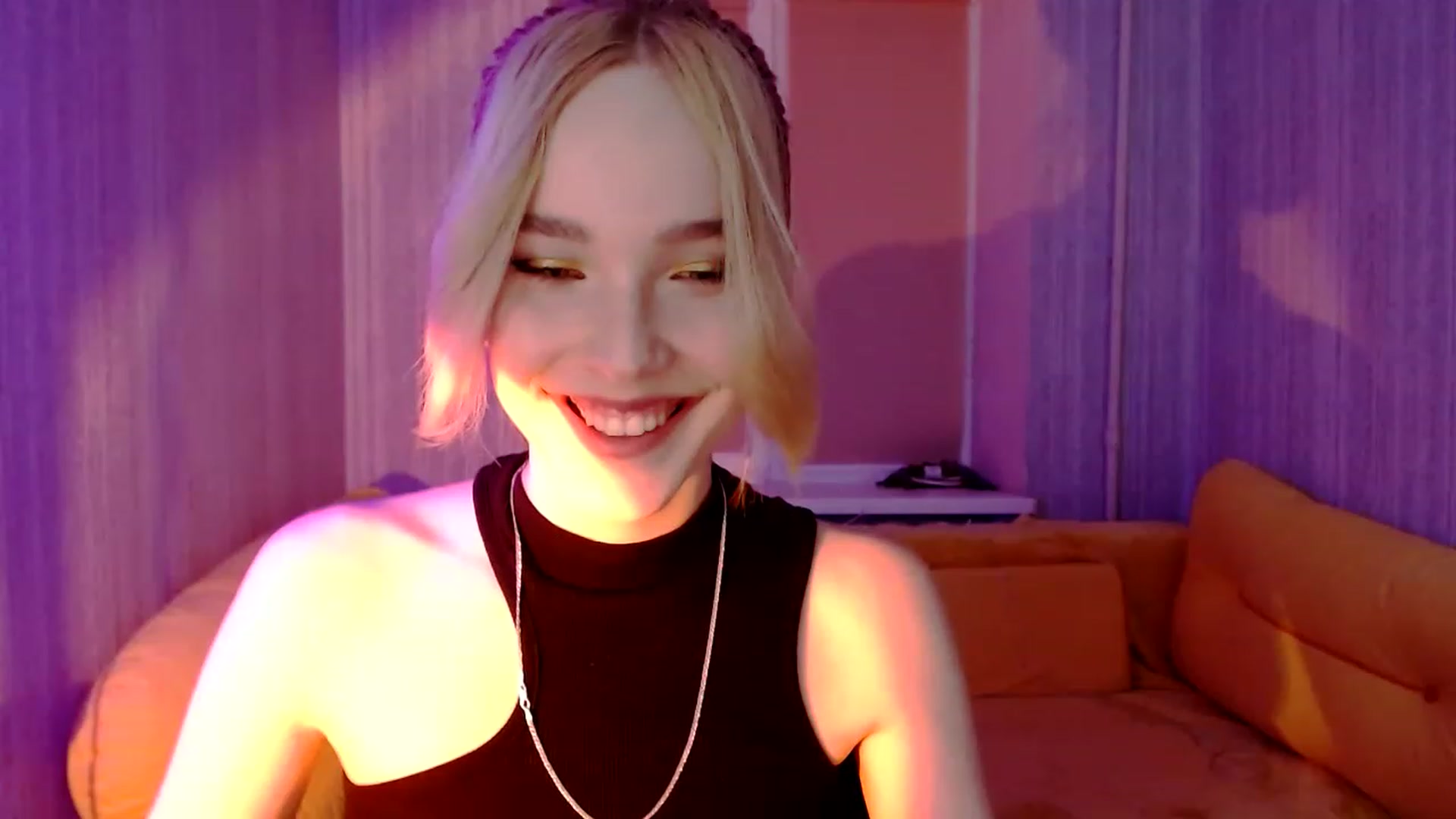 Gallery image thumbnail from EvaRockStar's myfreecams stream on, 01/19/2023, 16:19 image 5 of 20