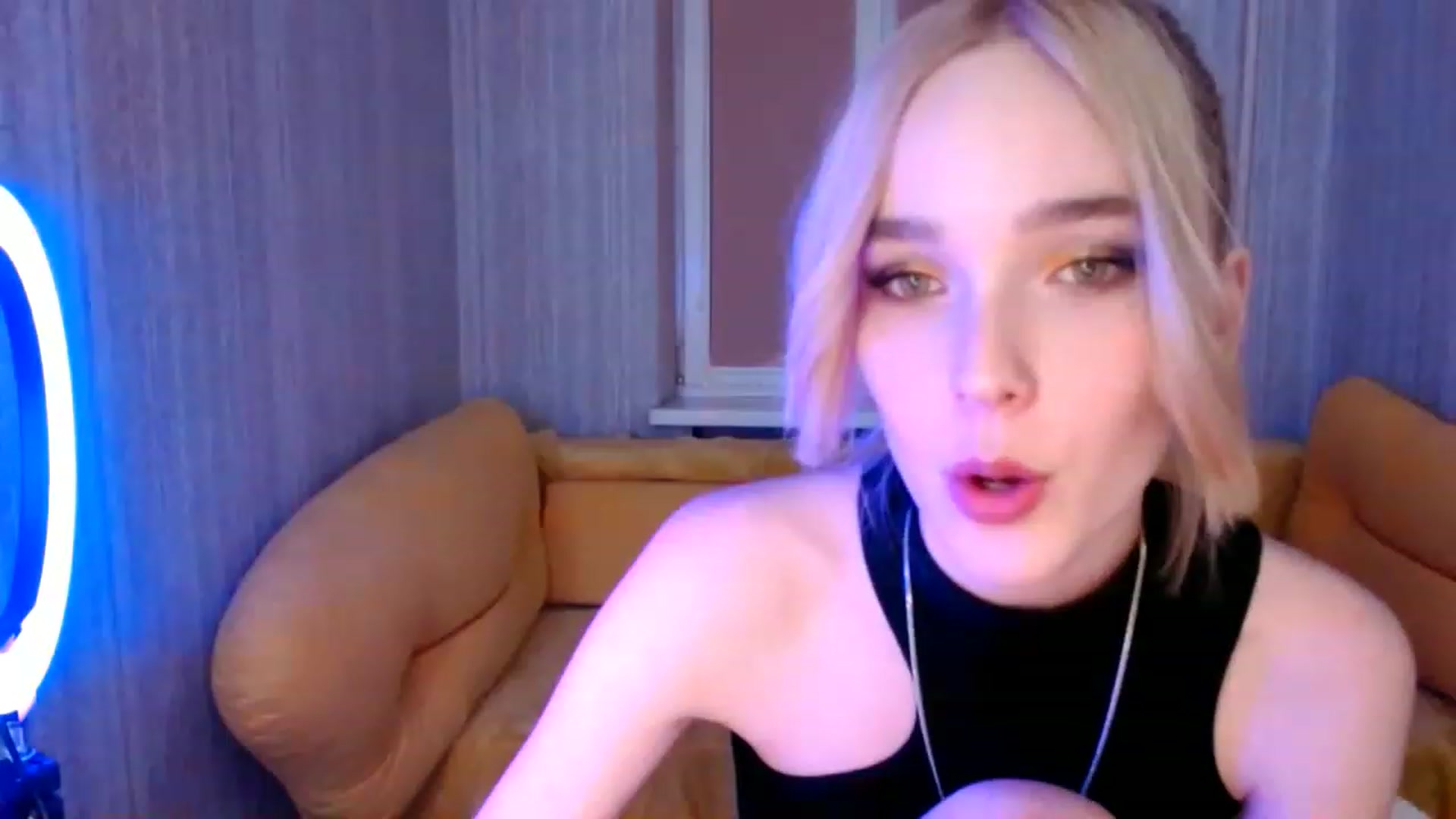 Gallery image thumbnail from EvaRockStar's myfreecams stream on, 01/19/2023, 18:59 image 8 of 20