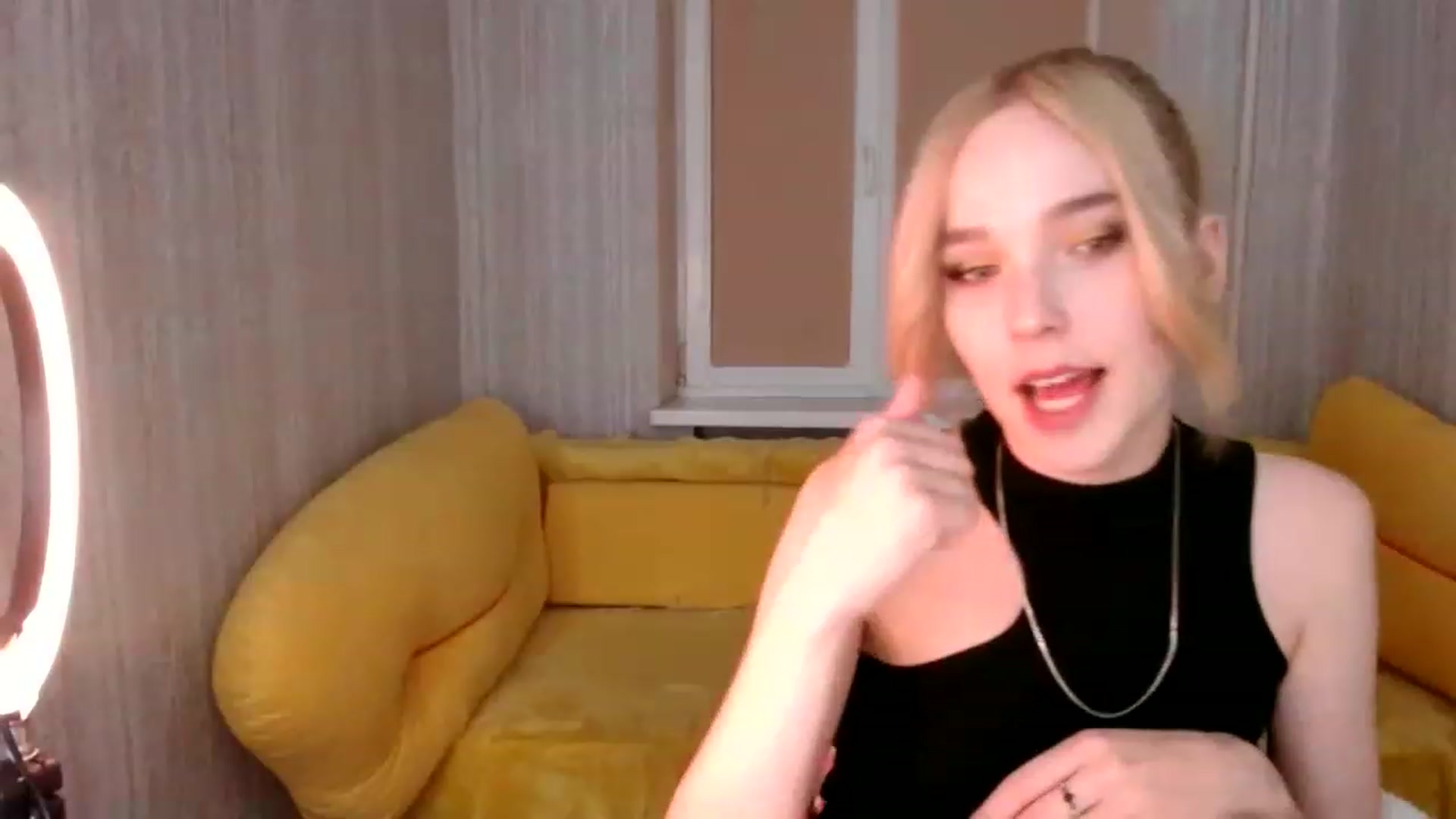 Gallery image thumbnail from EvaRockStar's myfreecams stream on, 01/19/2023, 18:59 image 7 of 20