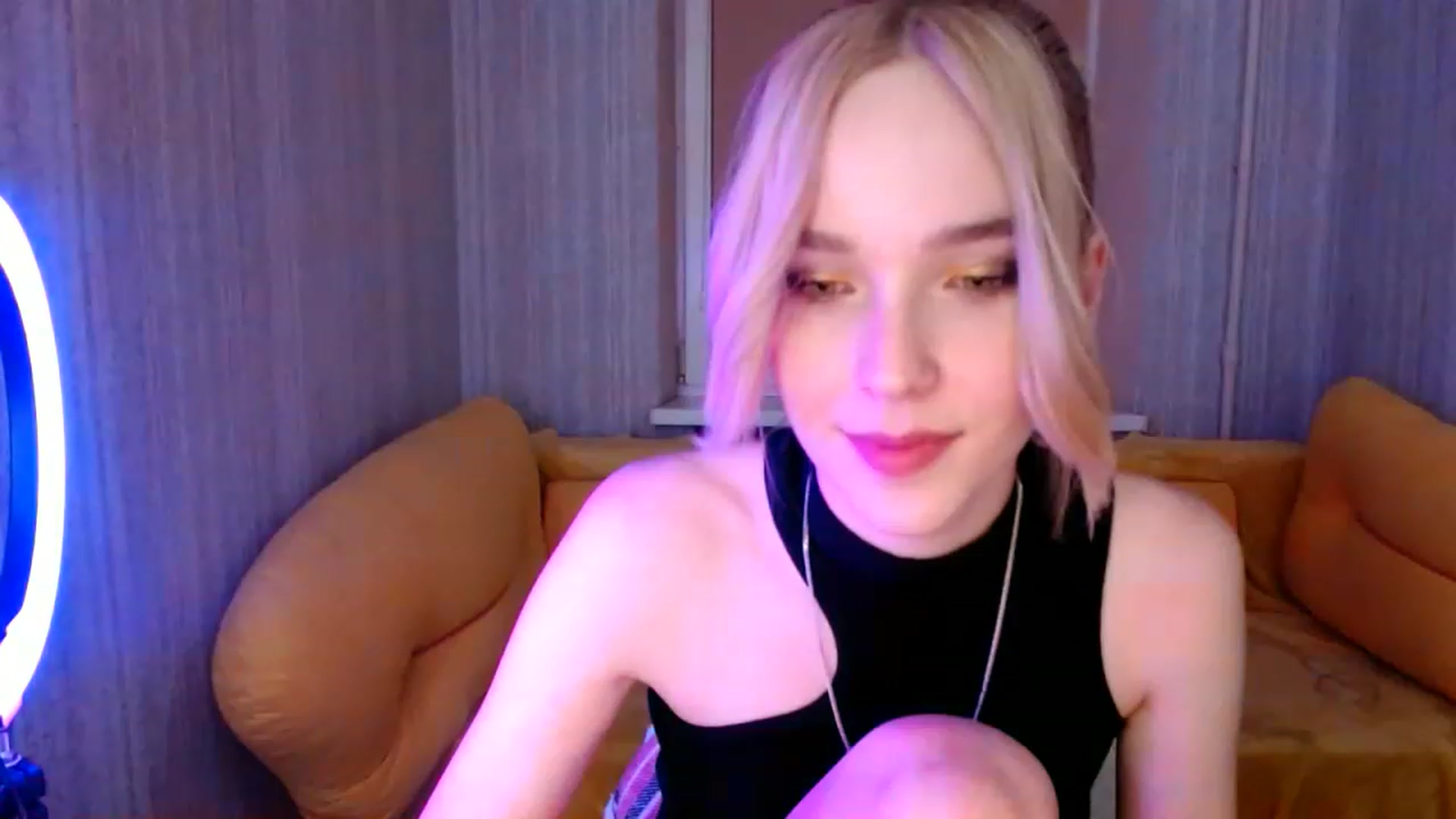 Gallery image thumbnail from EvaRockStar's myfreecams stream on, 01/19/2023, 18:59 image 13 of 20