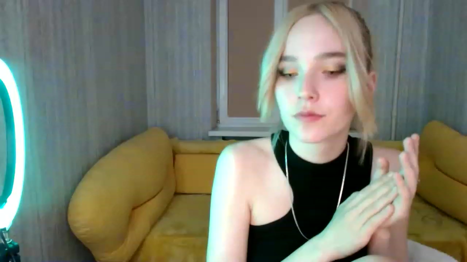 Gallery image thumbnail from EvaRockStar's myfreecams stream on, 01/19/2023, 18:59 image 9 of 20
