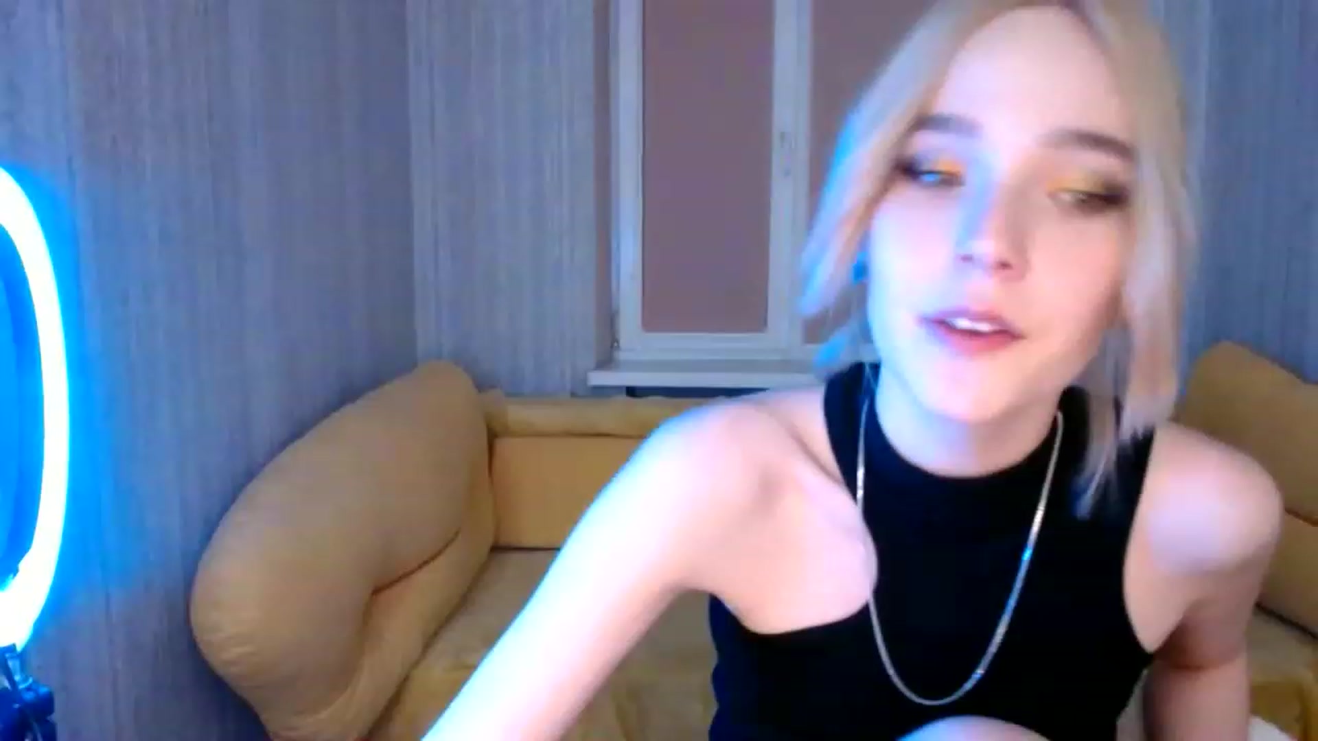 Gallery image thumbnail from EvaRockStar's myfreecams stream on, 01/19/2023, 18:59 image 6 of 20